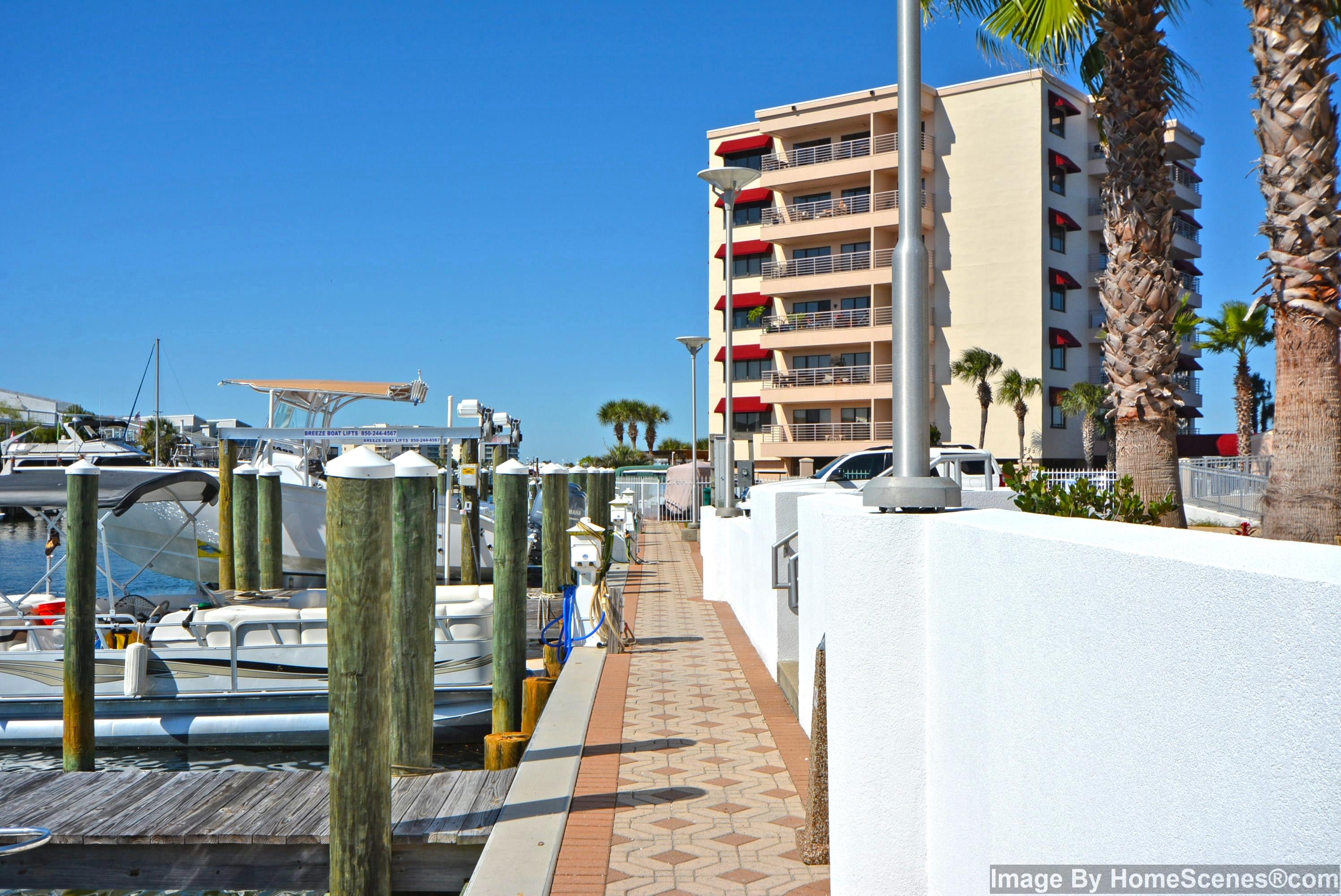 HARBOR LIGHTS - Residential