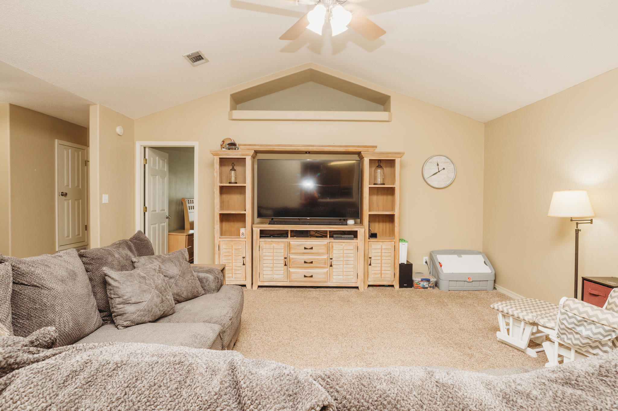 HIDDEN ESTATES - Residential