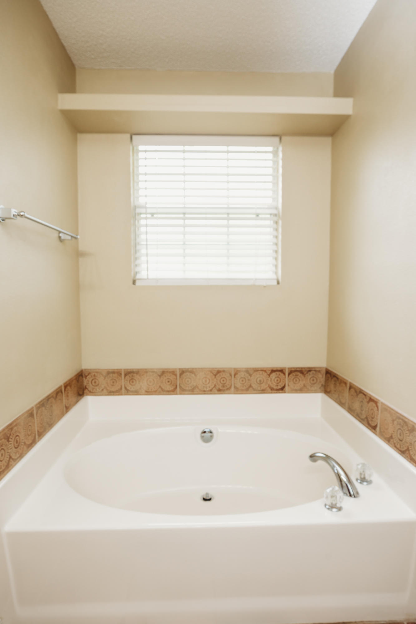 HIDDEN ESTATES - Residential