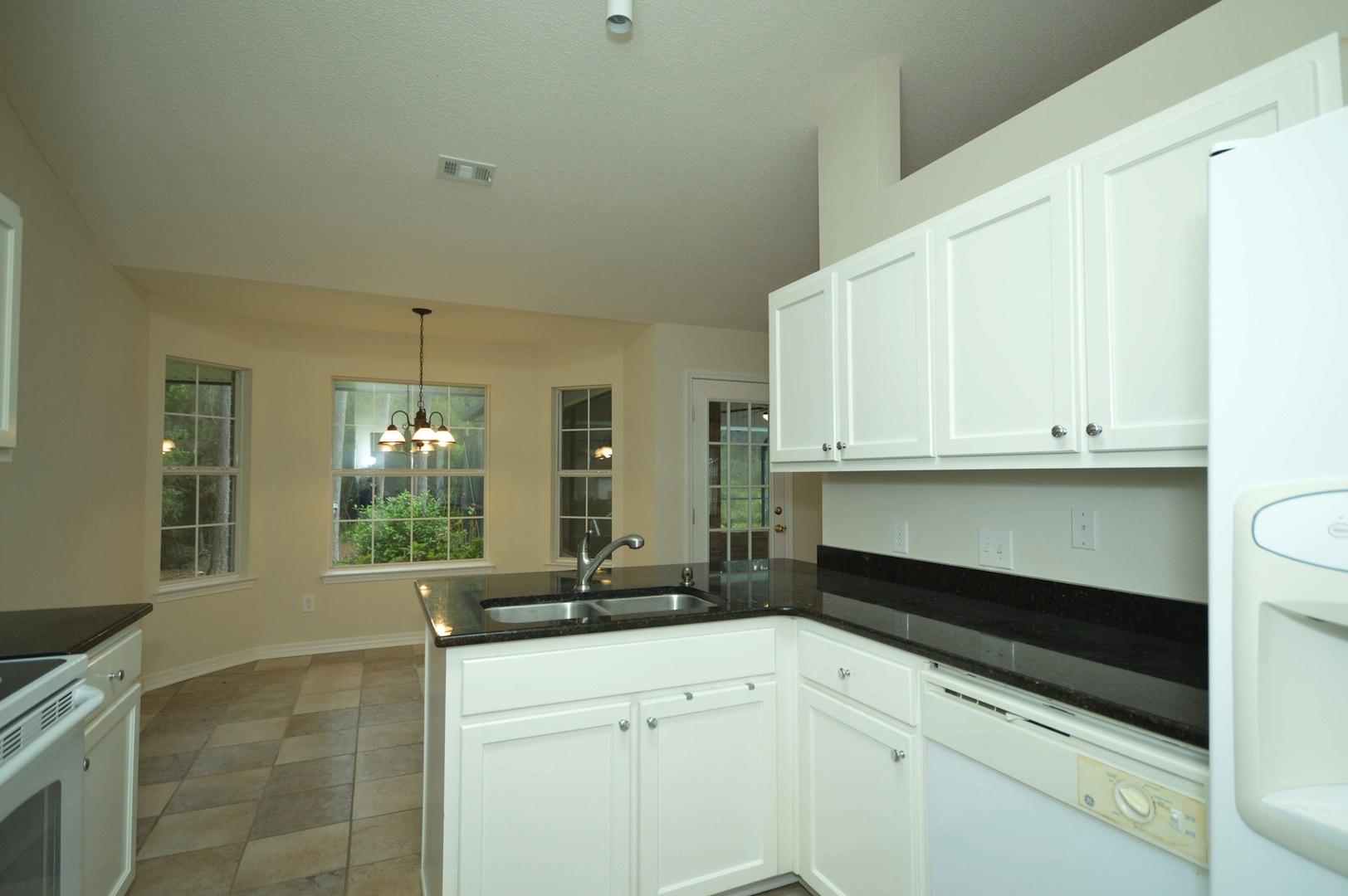 HOLLEY BY THE SEA - Residential