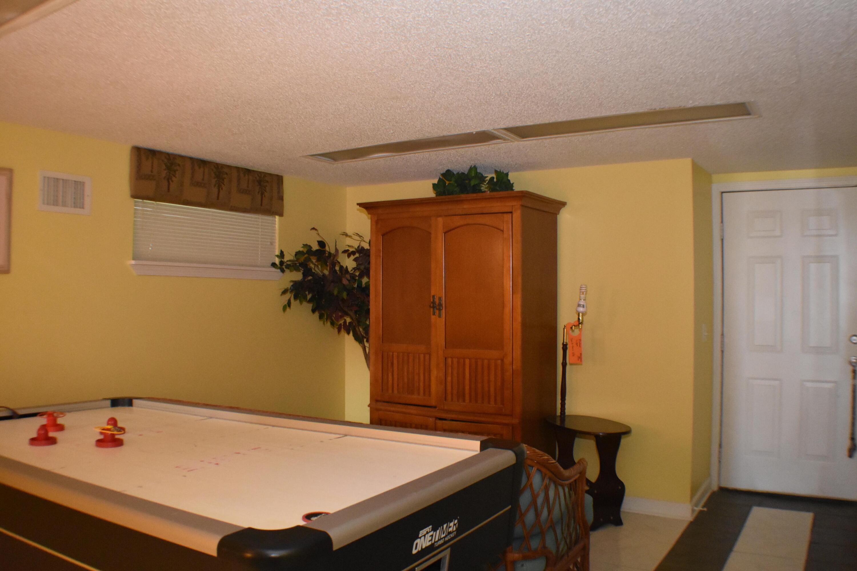 SILVER SANDS BEACH - Residential