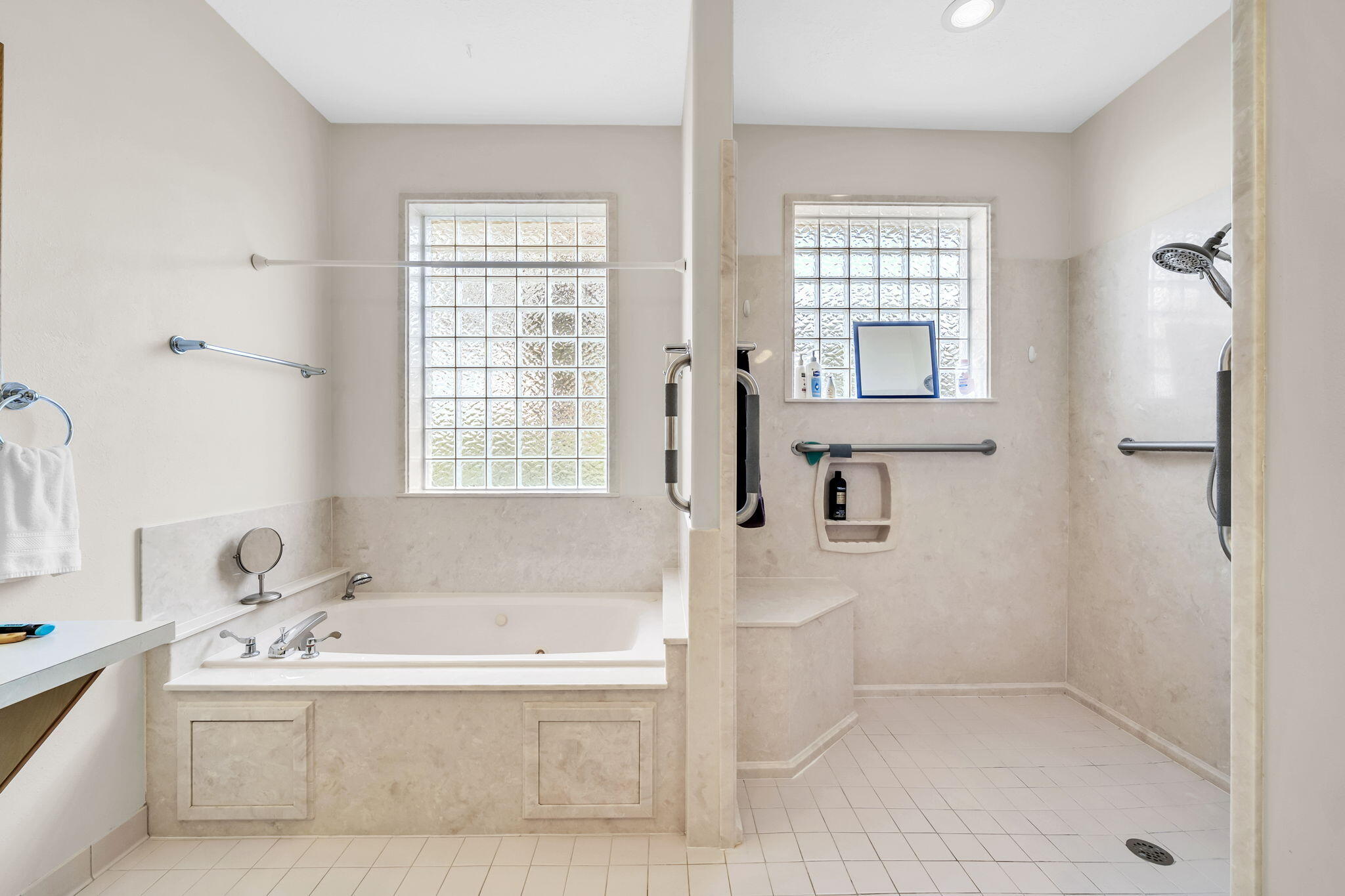 Twin Bay Estates - Residential