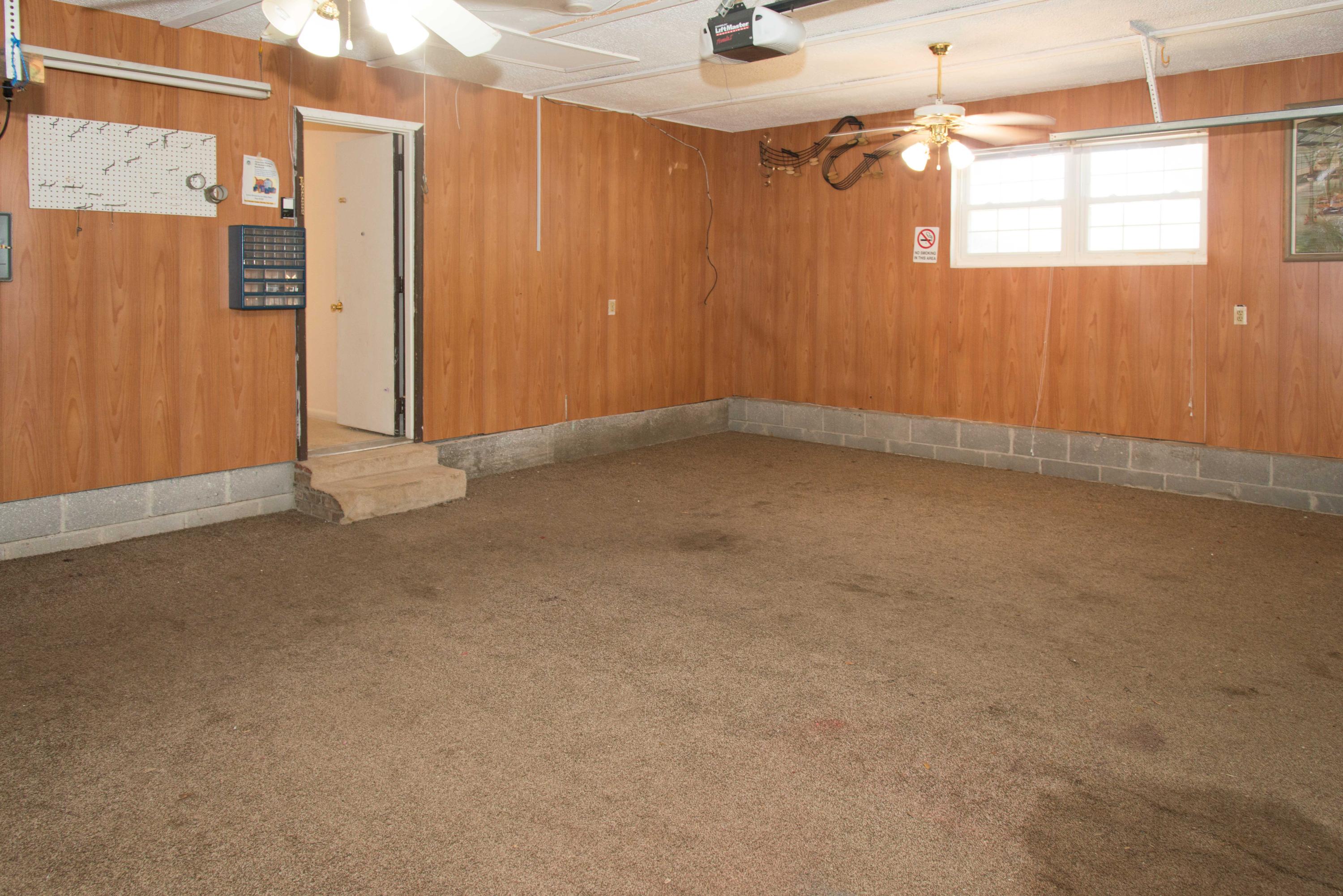 FOREST MANOR 2ND ADDN - Residential Lease