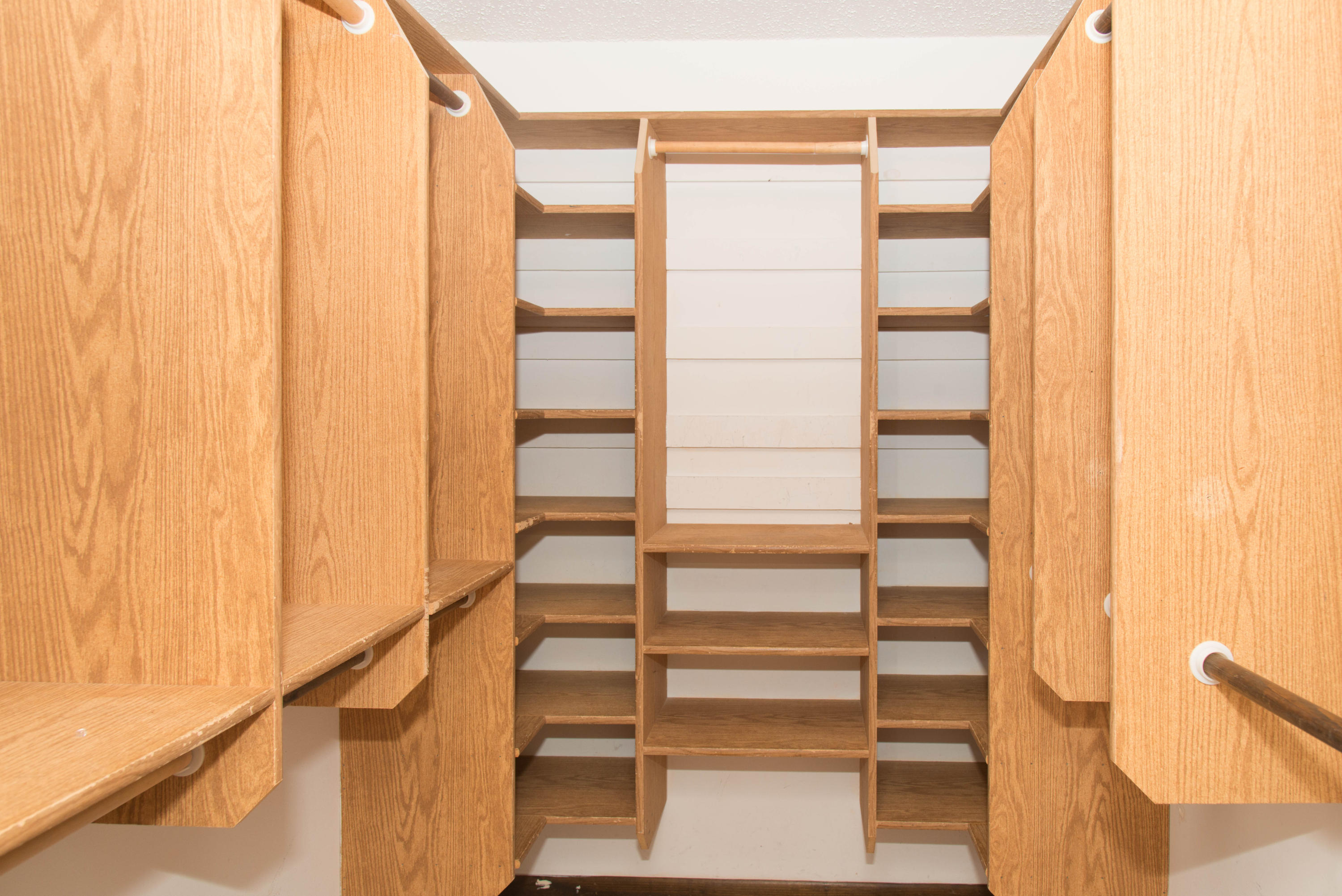 FOREST MANOR 2ND ADDN - Residential Lease