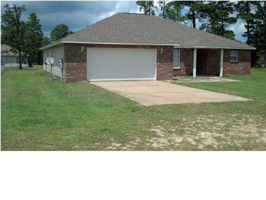 Short Sale. This is a gorgeous country home just ready to move in. Beautiful vaulted ceiling greets you as you walk in. The Master Bedroom has a spacious bathroom with a step in shower,a bathtub with shower, a privacy room for the toilet, and a walk-in closet. The home was built with a Lanai in the back which works great for those summer gatherings. Close to Duke Field and Eglin AFB. Seller is licensed in the state of Florida. PROPERTY TO BE SOLD ''AS IS''.
