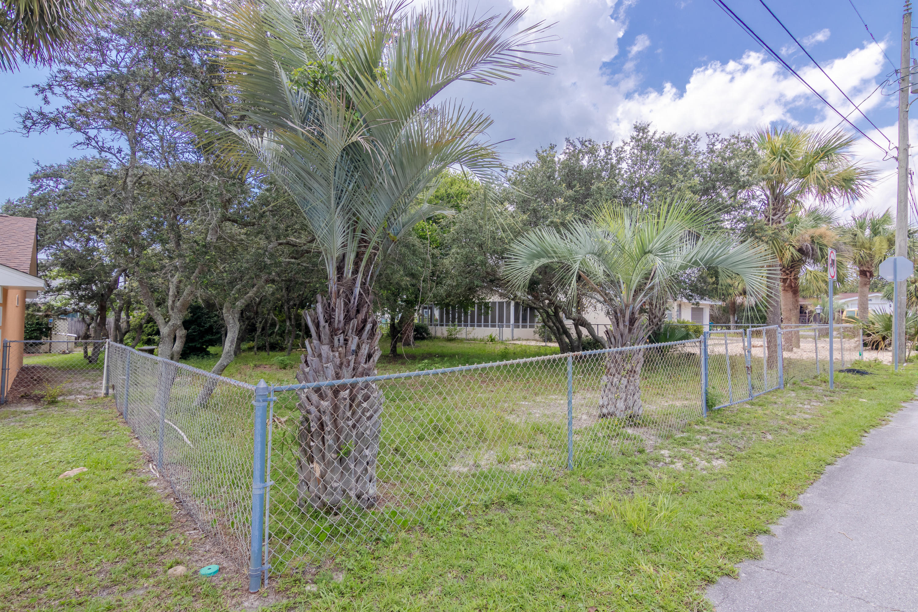 SEAKOVE HEIGHTS - Land