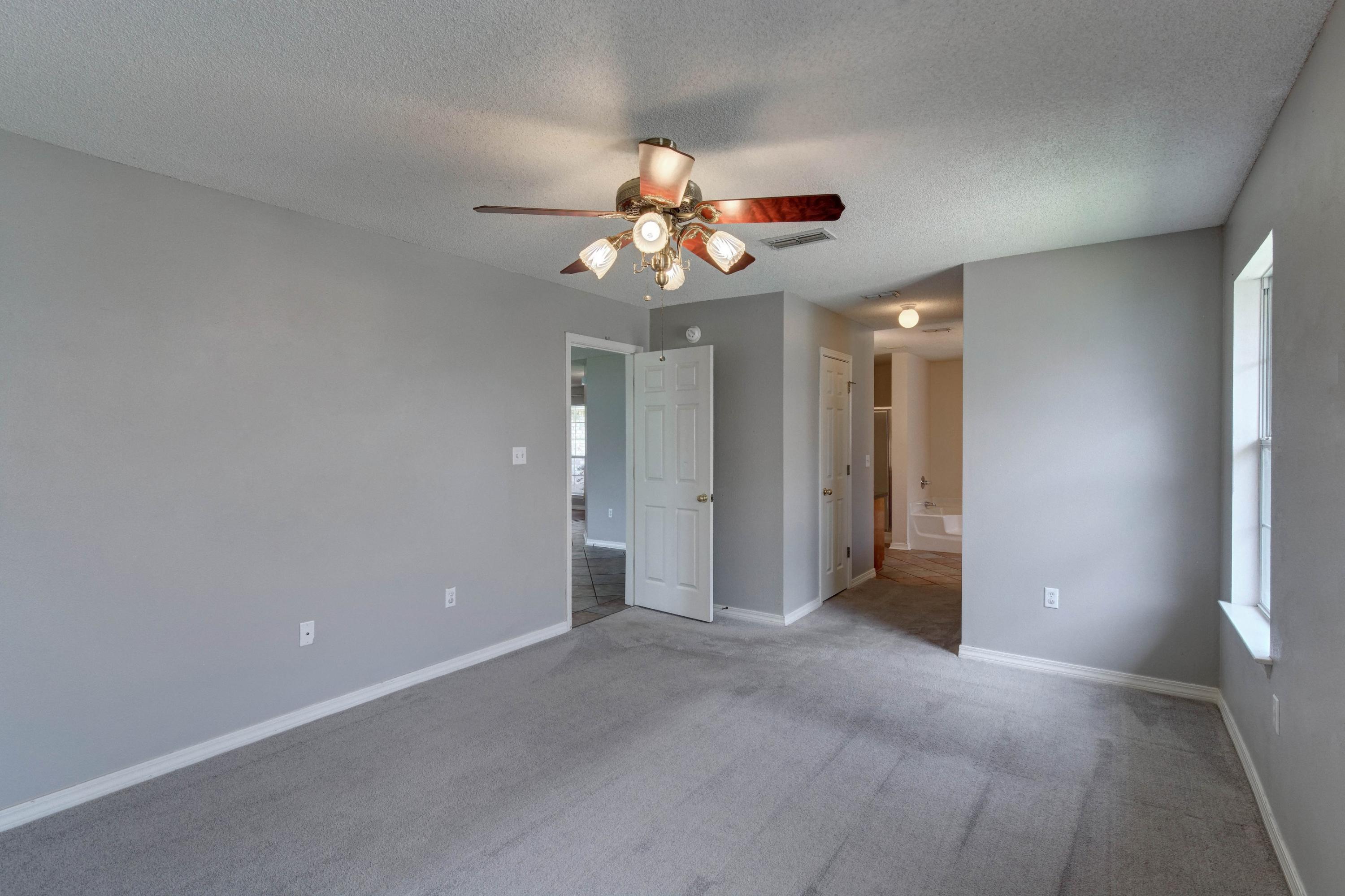 CREETWOODS - Residential