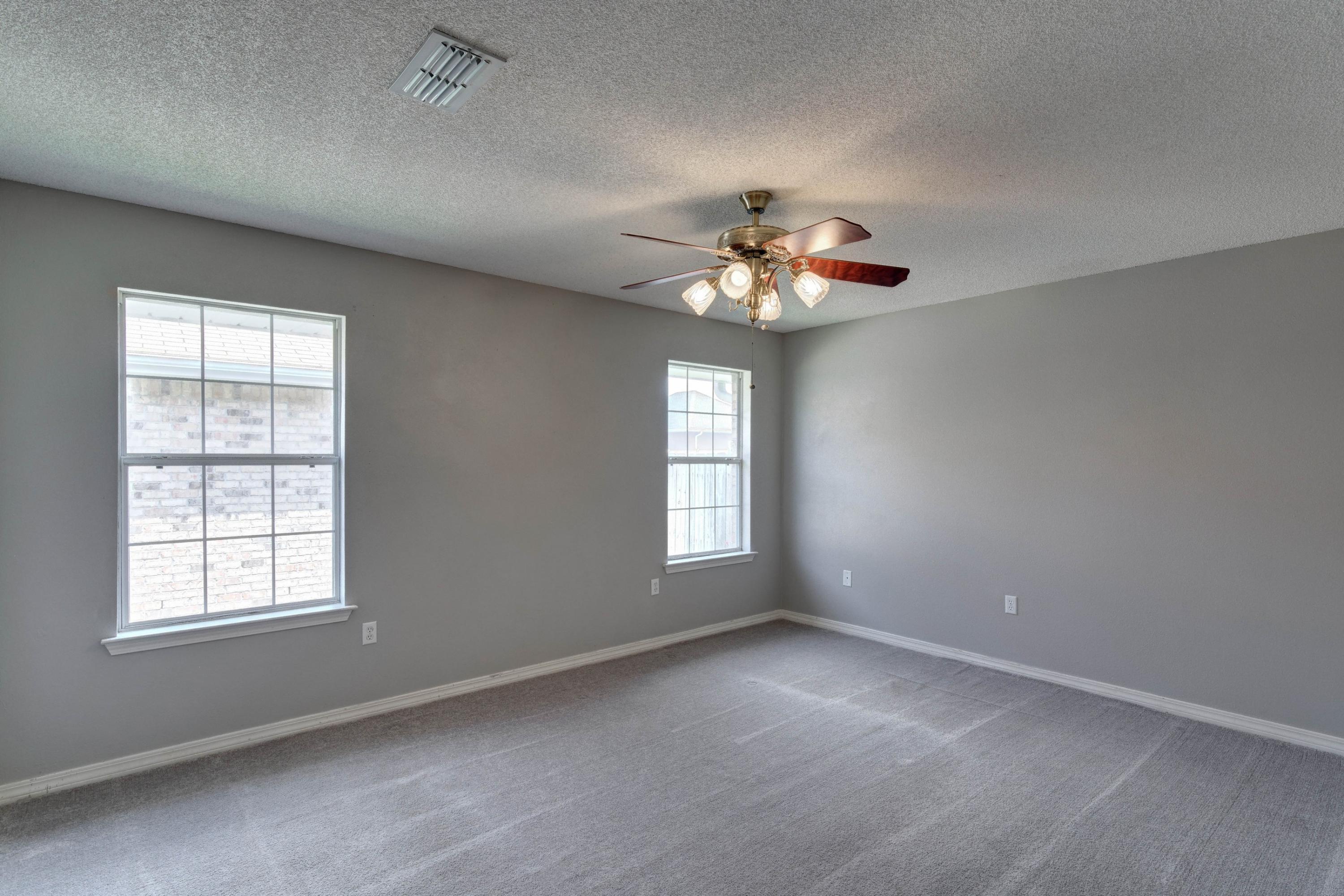 CREETWOODS - Residential