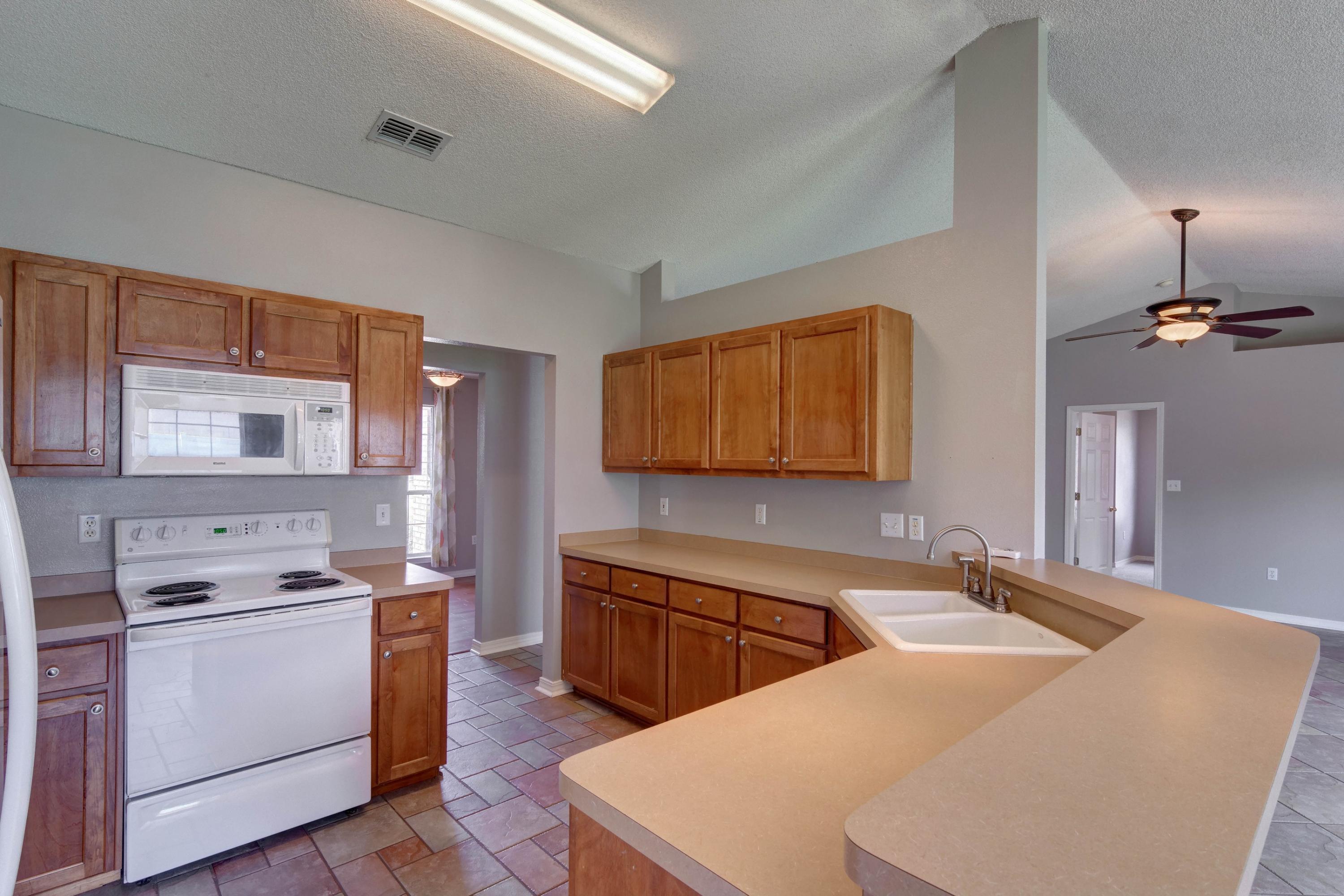 CREETWOODS - Residential