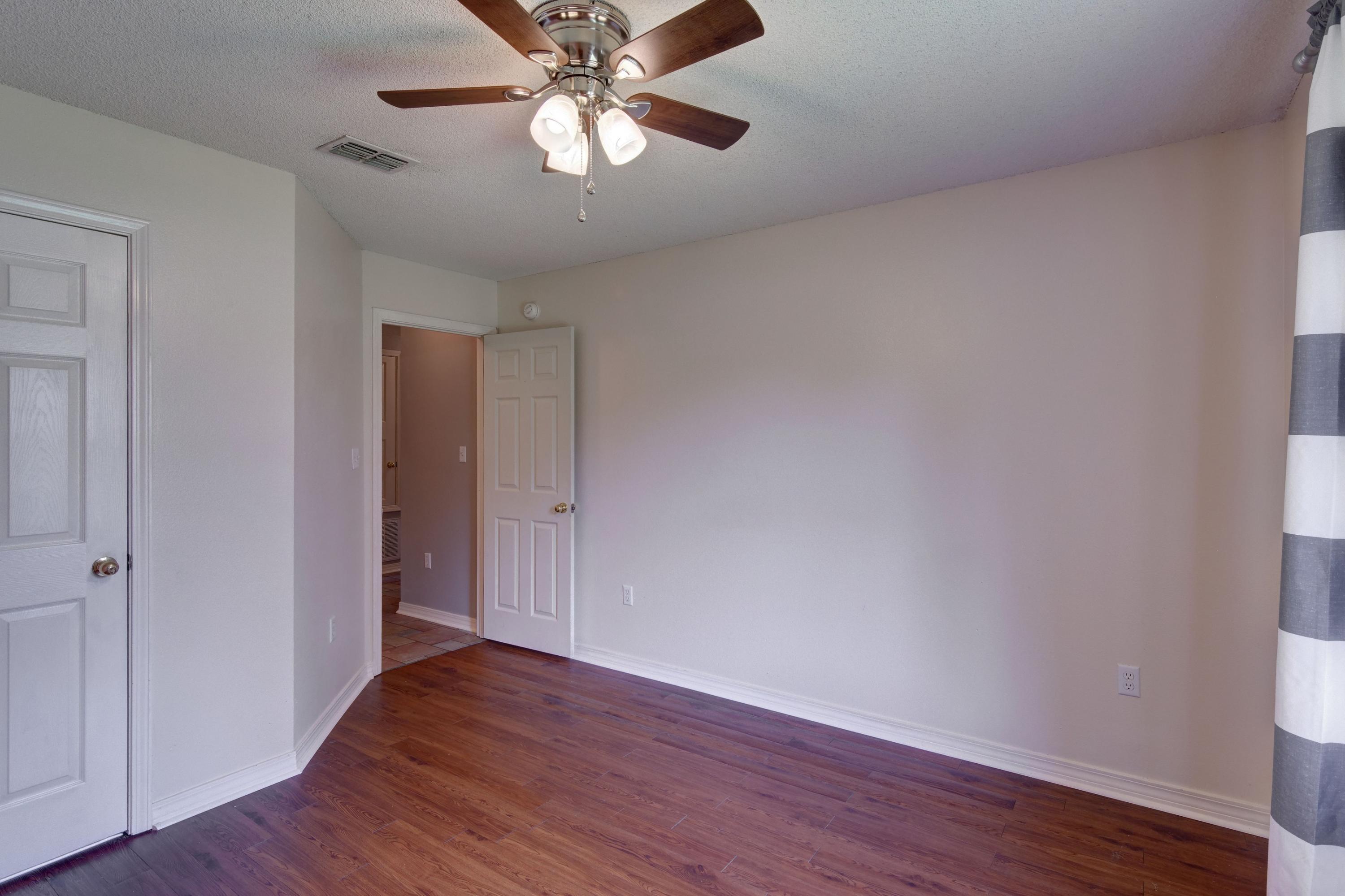 CREETWOODS - Residential