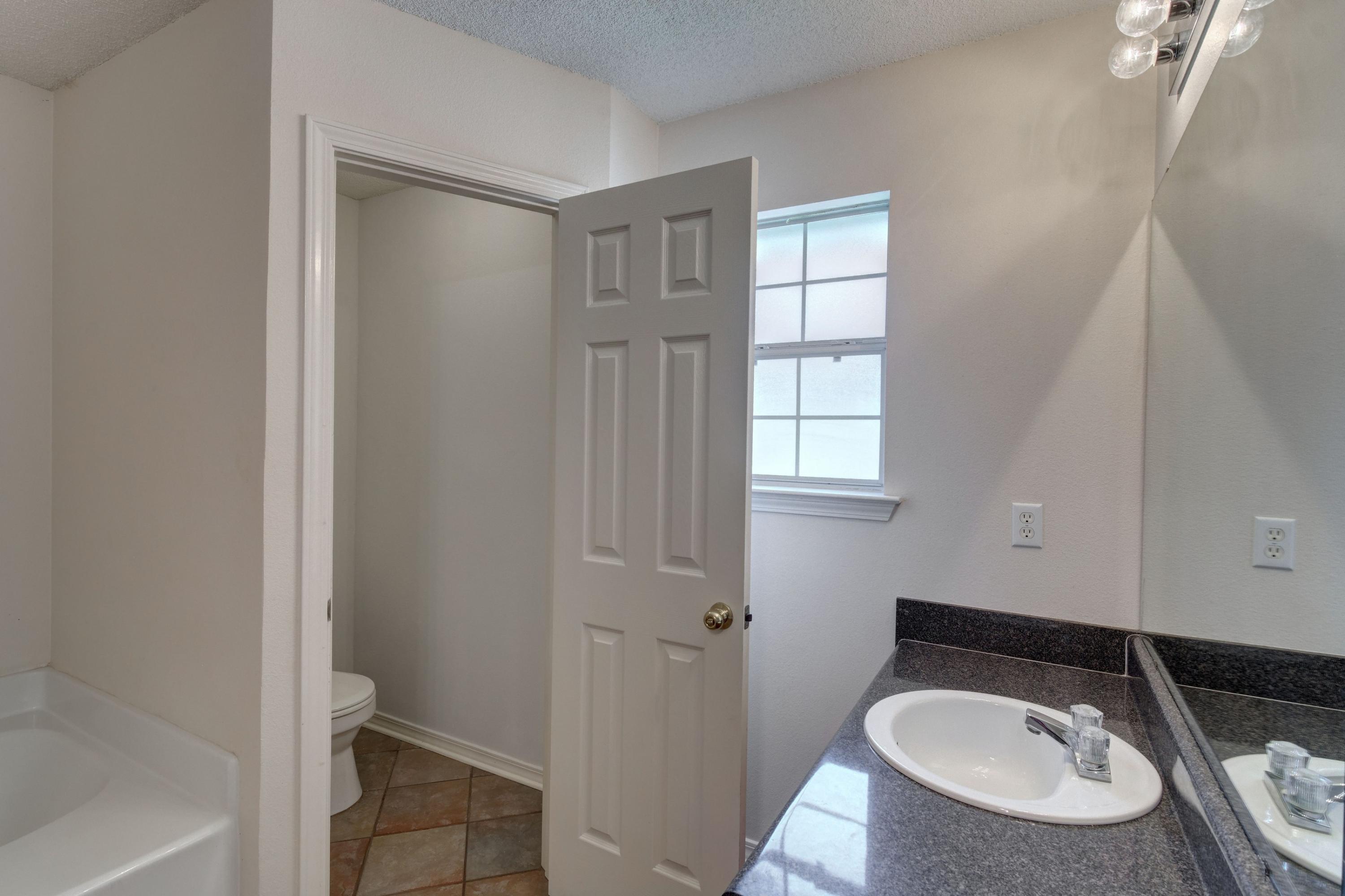 CREETWOODS - Residential