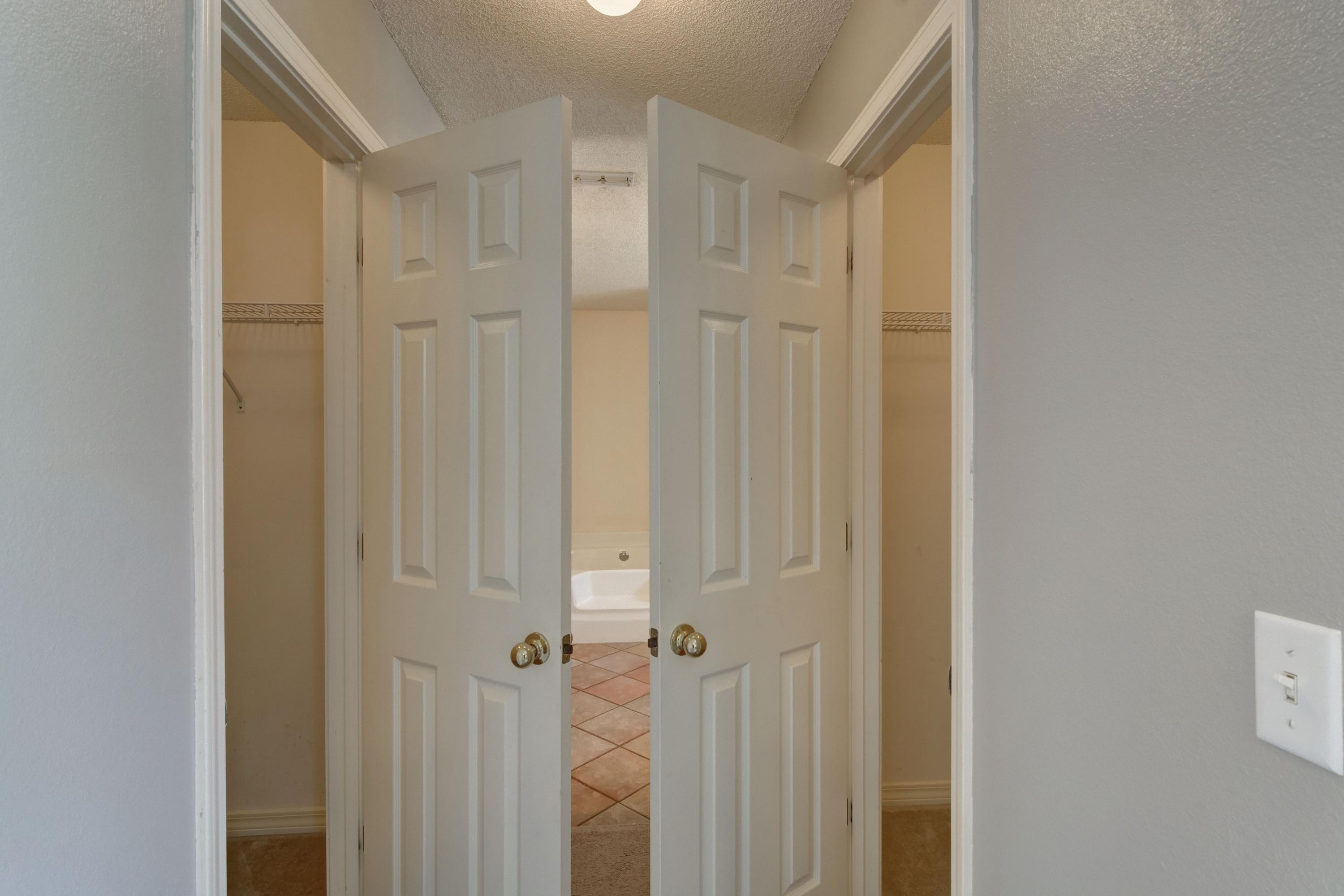 CREETWOODS - Residential