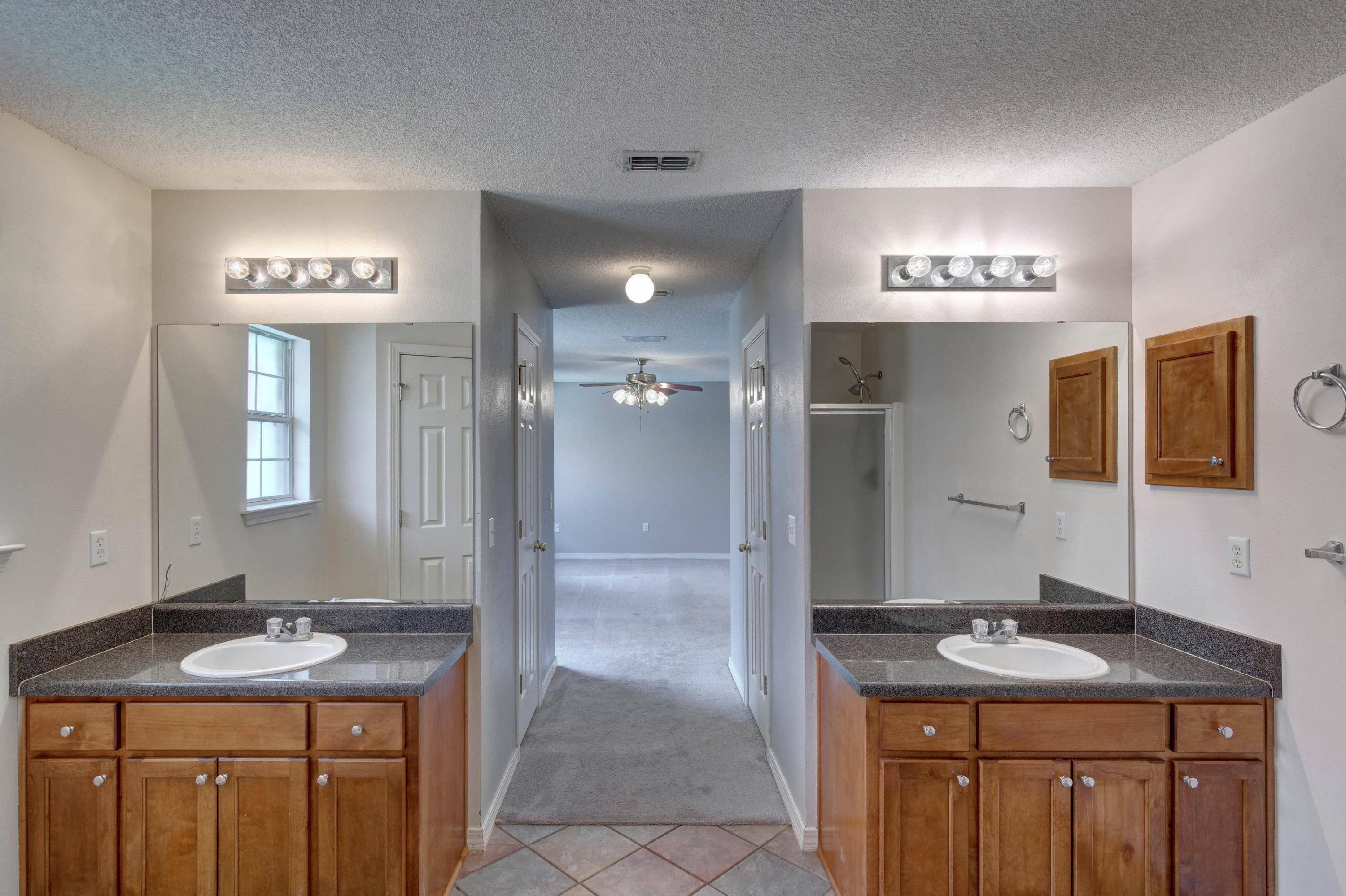 CREETWOODS - Residential