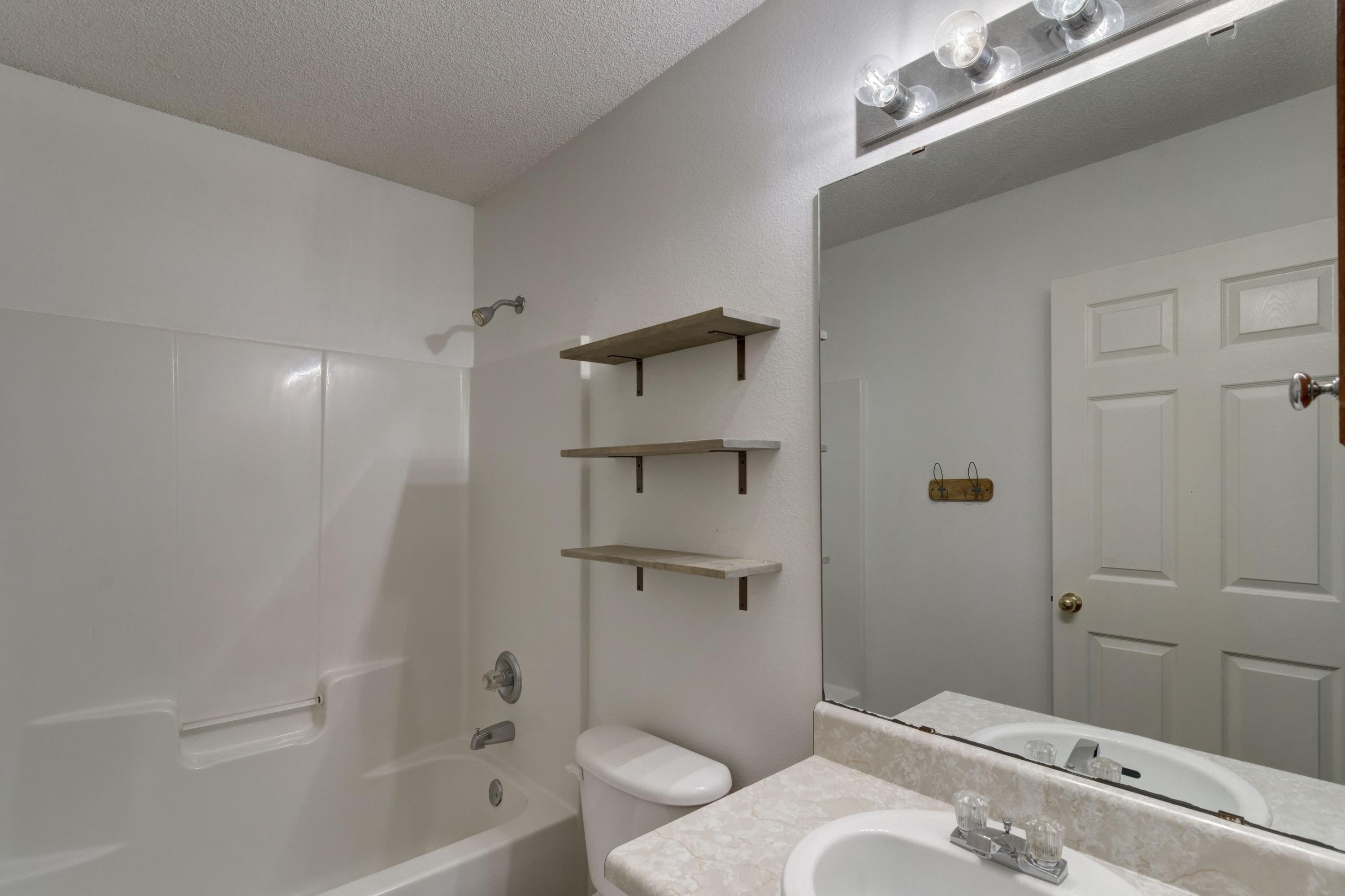 CREETWOODS - Residential