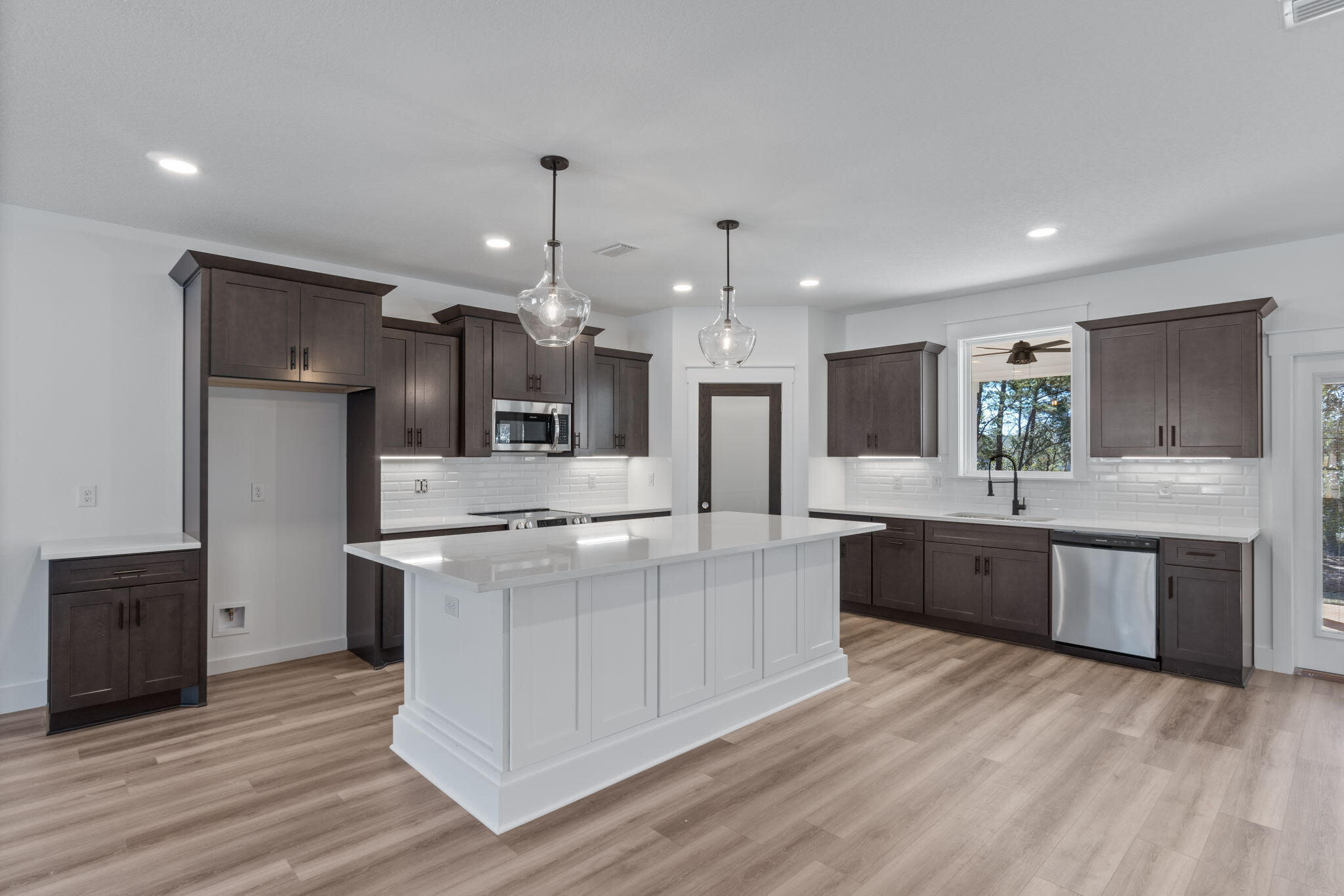 HOLLEY BY THE SEA - Residential