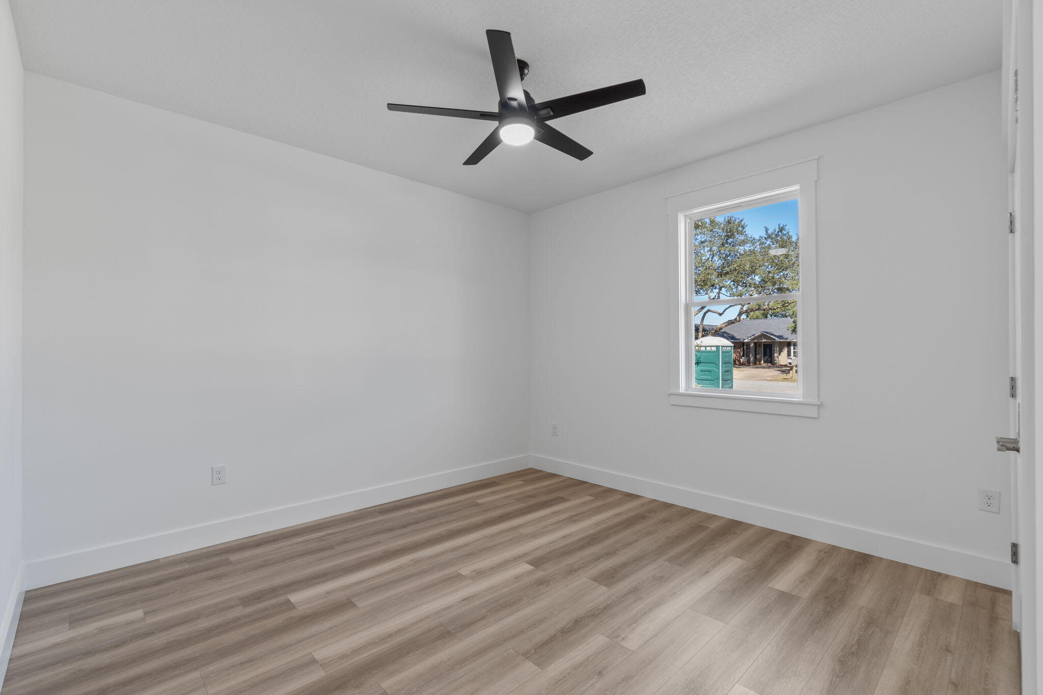 HOLLEY BY THE SEA - Residential