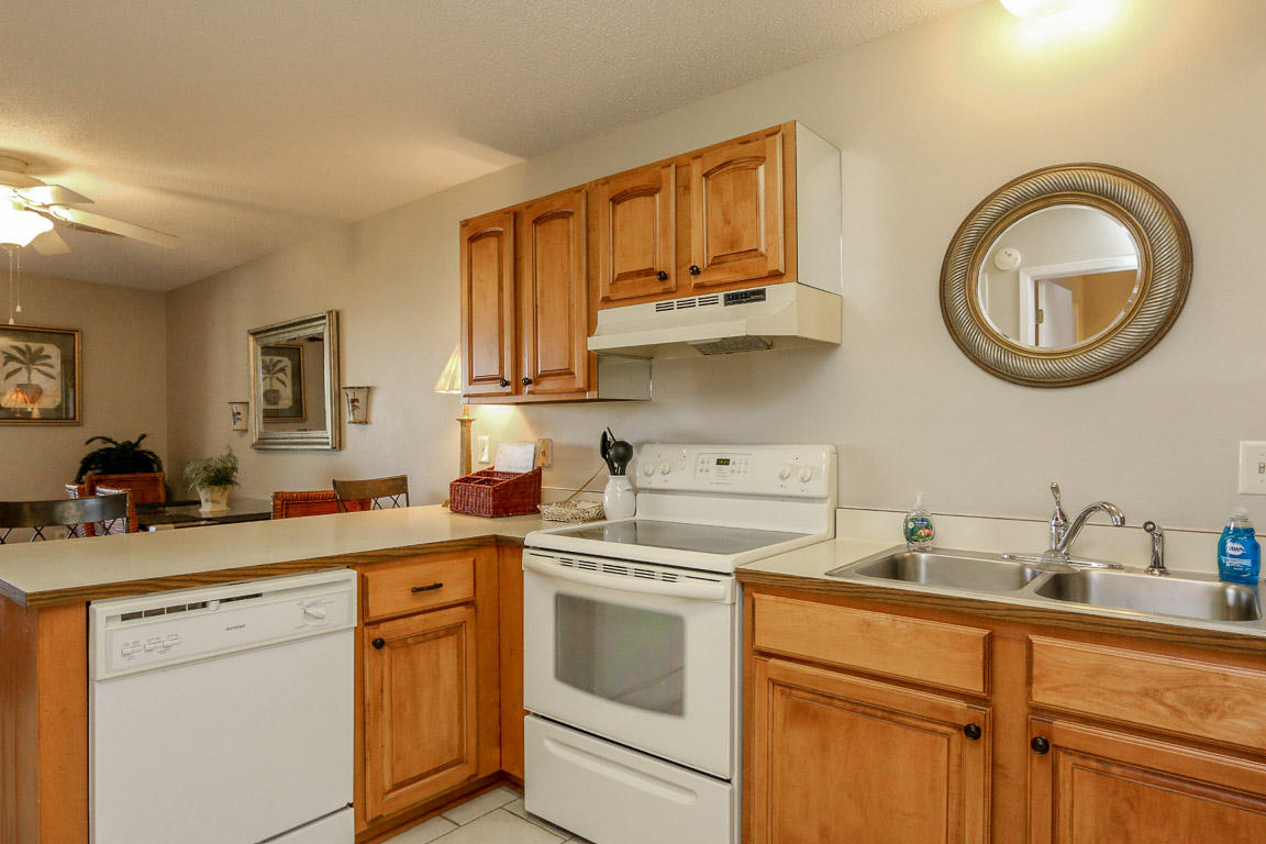 BEACHWOOD VILLAS CONDO - Residential