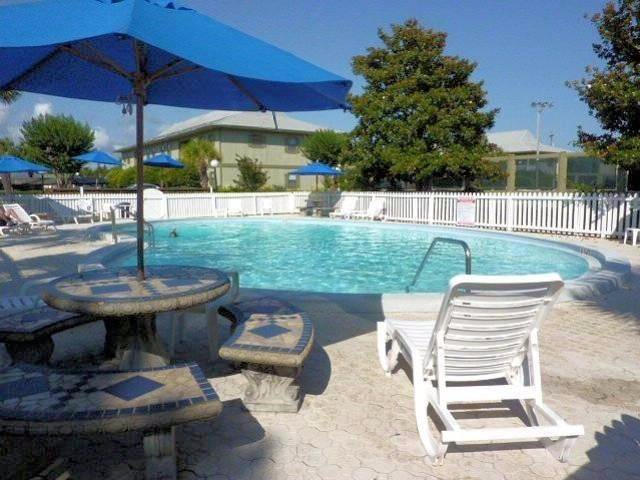 BEACHWOOD VILLAS CONDO - Residential