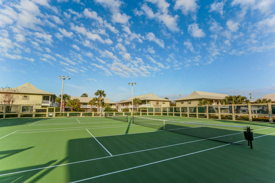 BEACHWOOD VILLAS CONDO - Residential