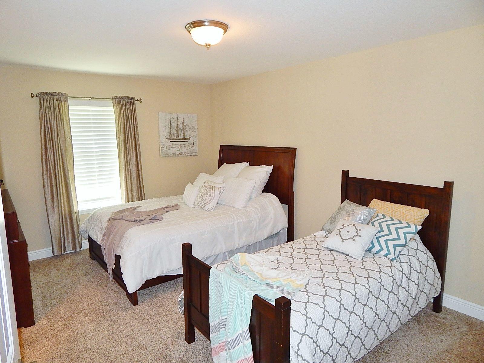 HOLLEY BY THE SEA - Residential