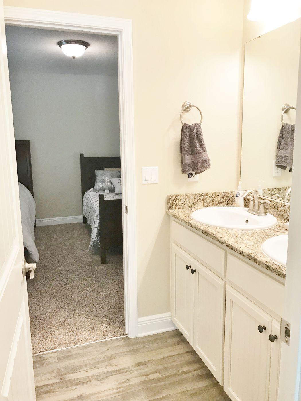 HOLLEY BY THE SEA - Residential