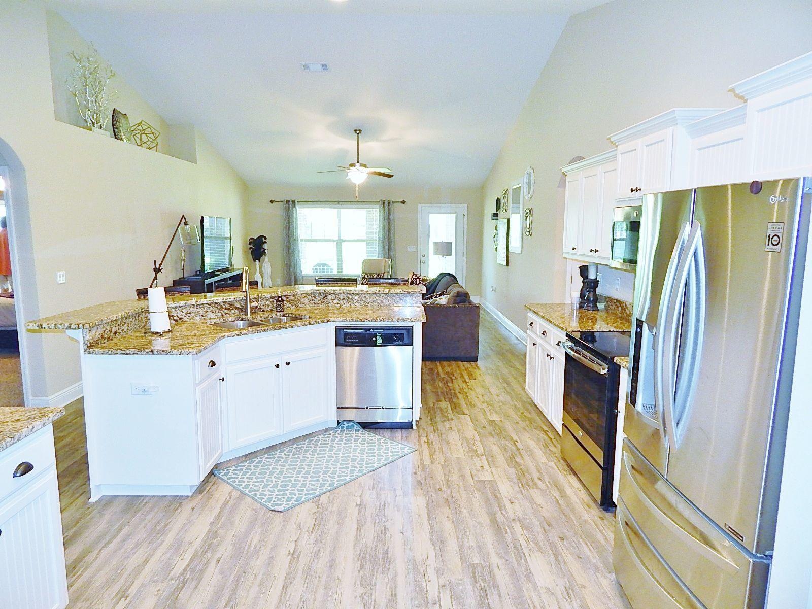 HOLLEY BY THE SEA - Residential