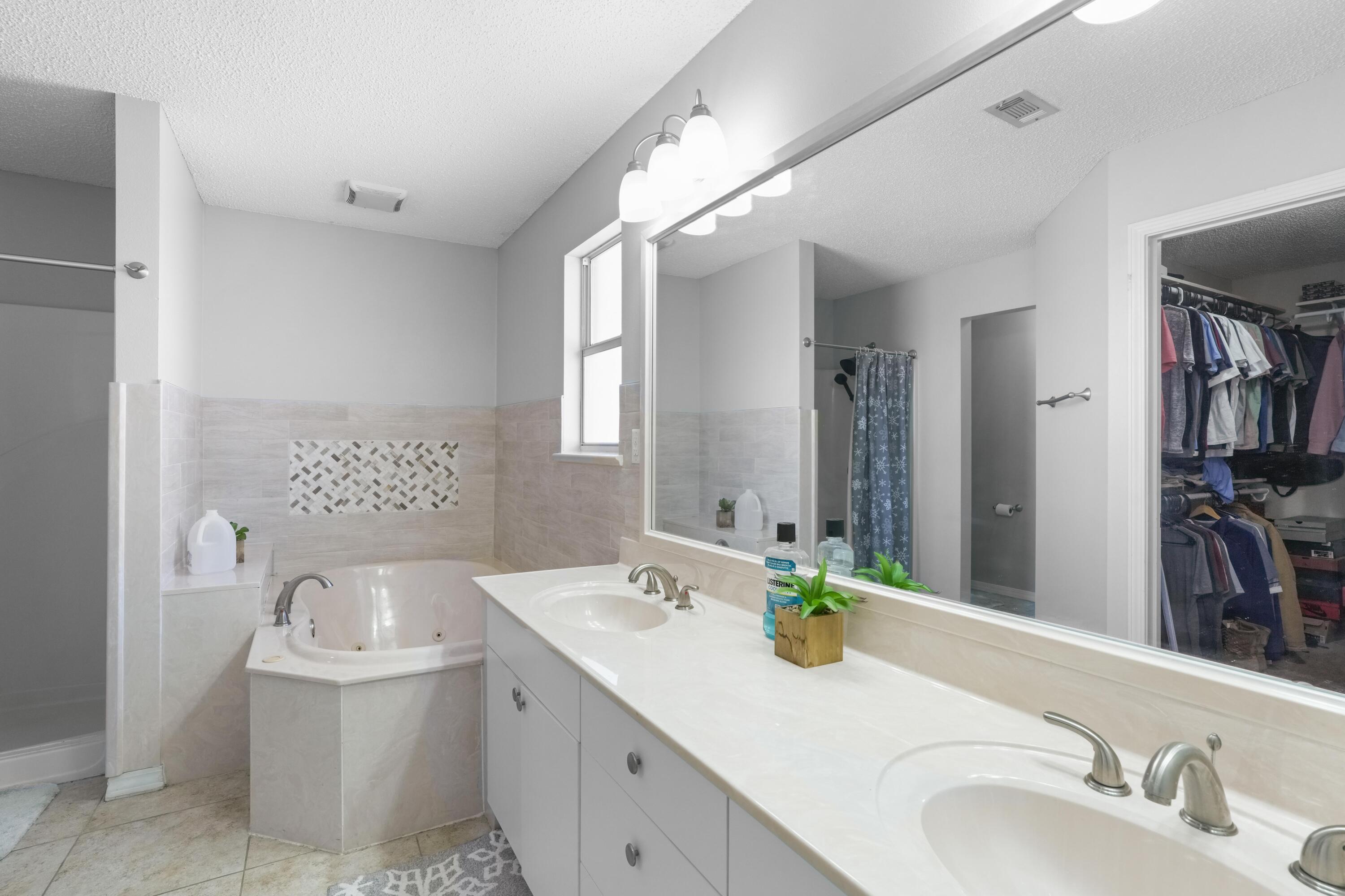 WESTVIEW ESTATES PHASE FIVE - Residential