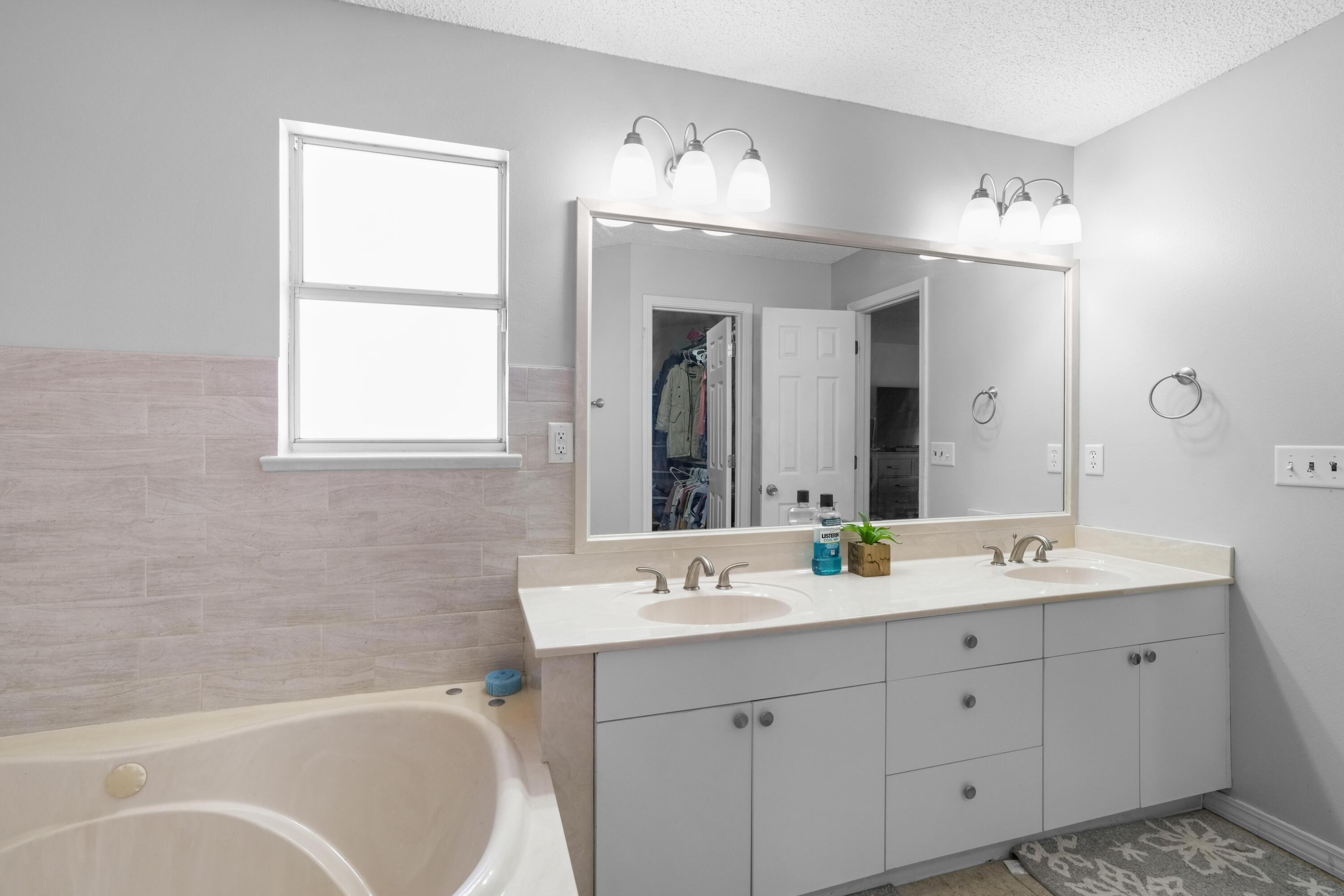 WESTVIEW ESTATES PHASE FIVE - Residential