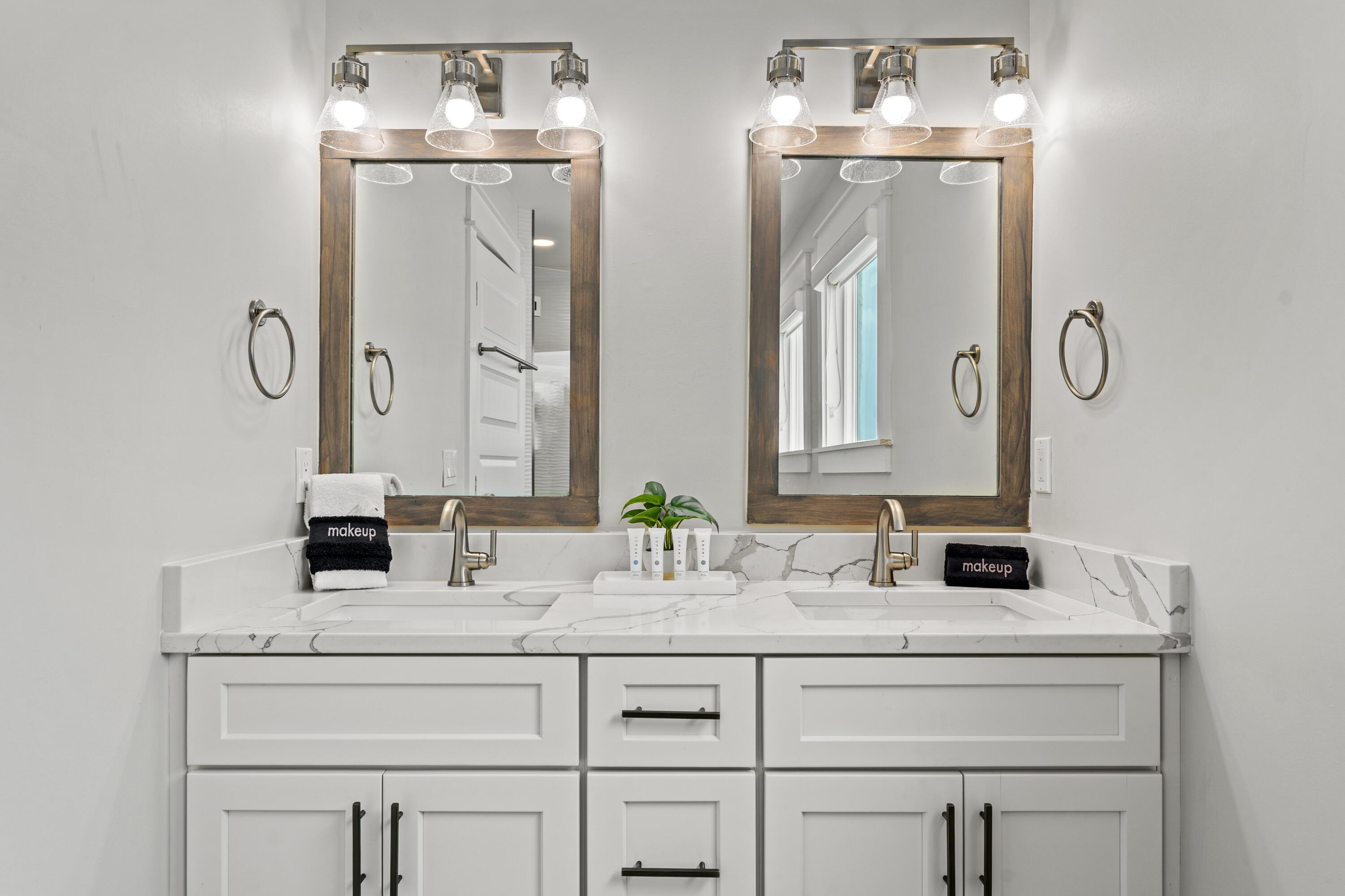 SEA CLIFFS T/H PH 1 - Residential