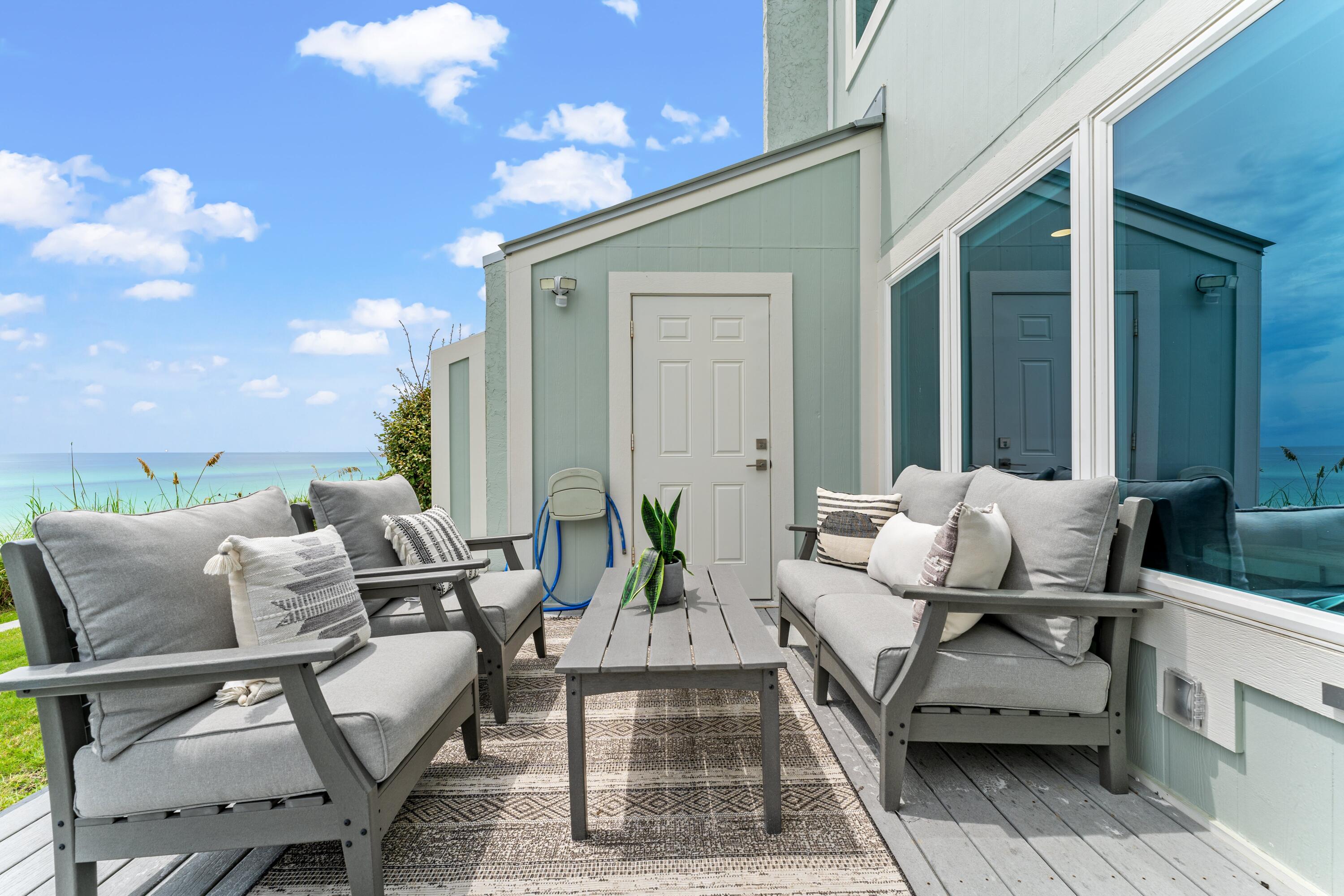 SEA CLIFFS T/H PH 1 - Residential