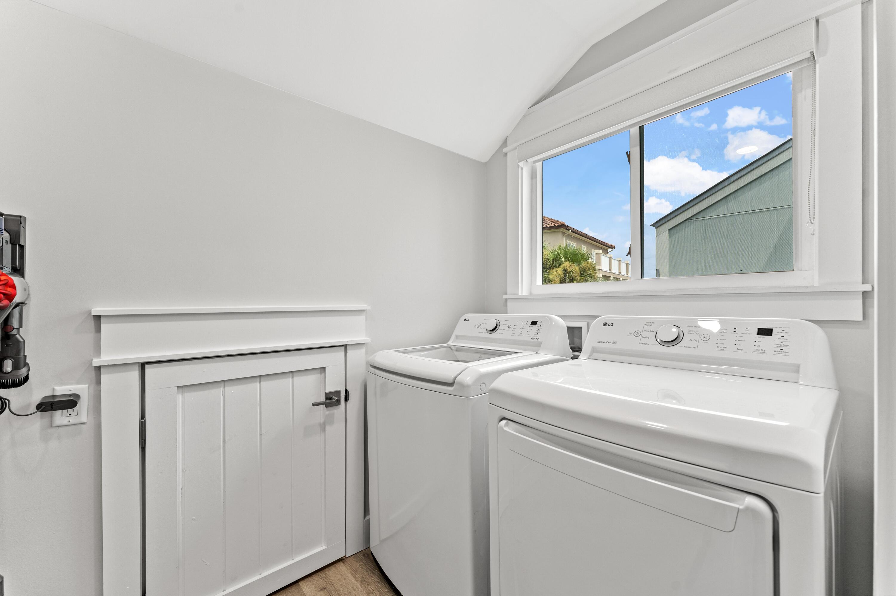 SEA CLIFFS T/H PH 1 - Residential