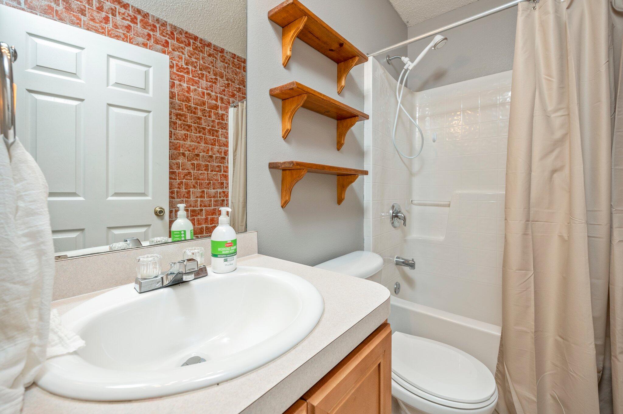 RIDGE CREST PH I - Residential