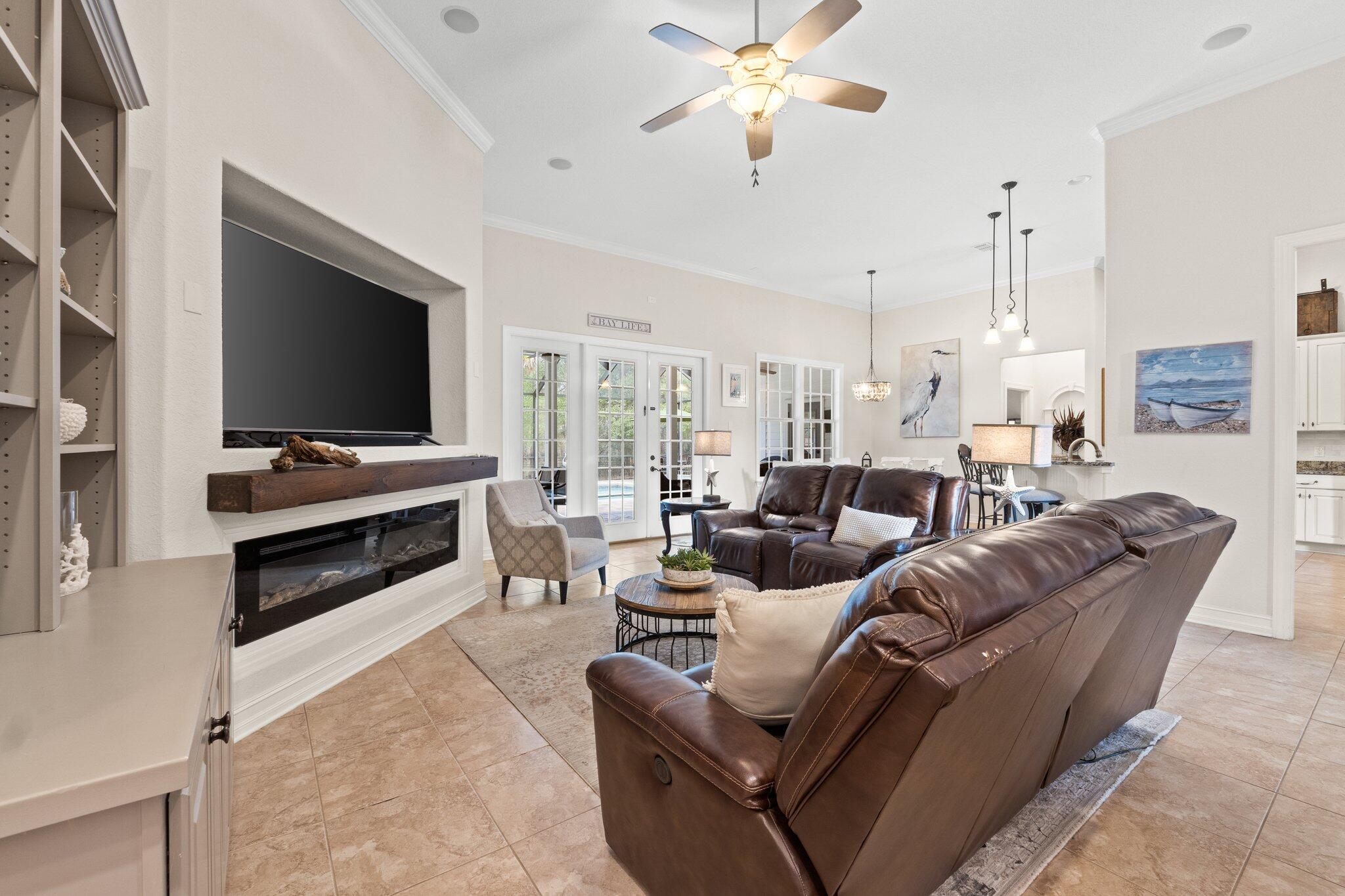 HAMMOCK BAY - Residential