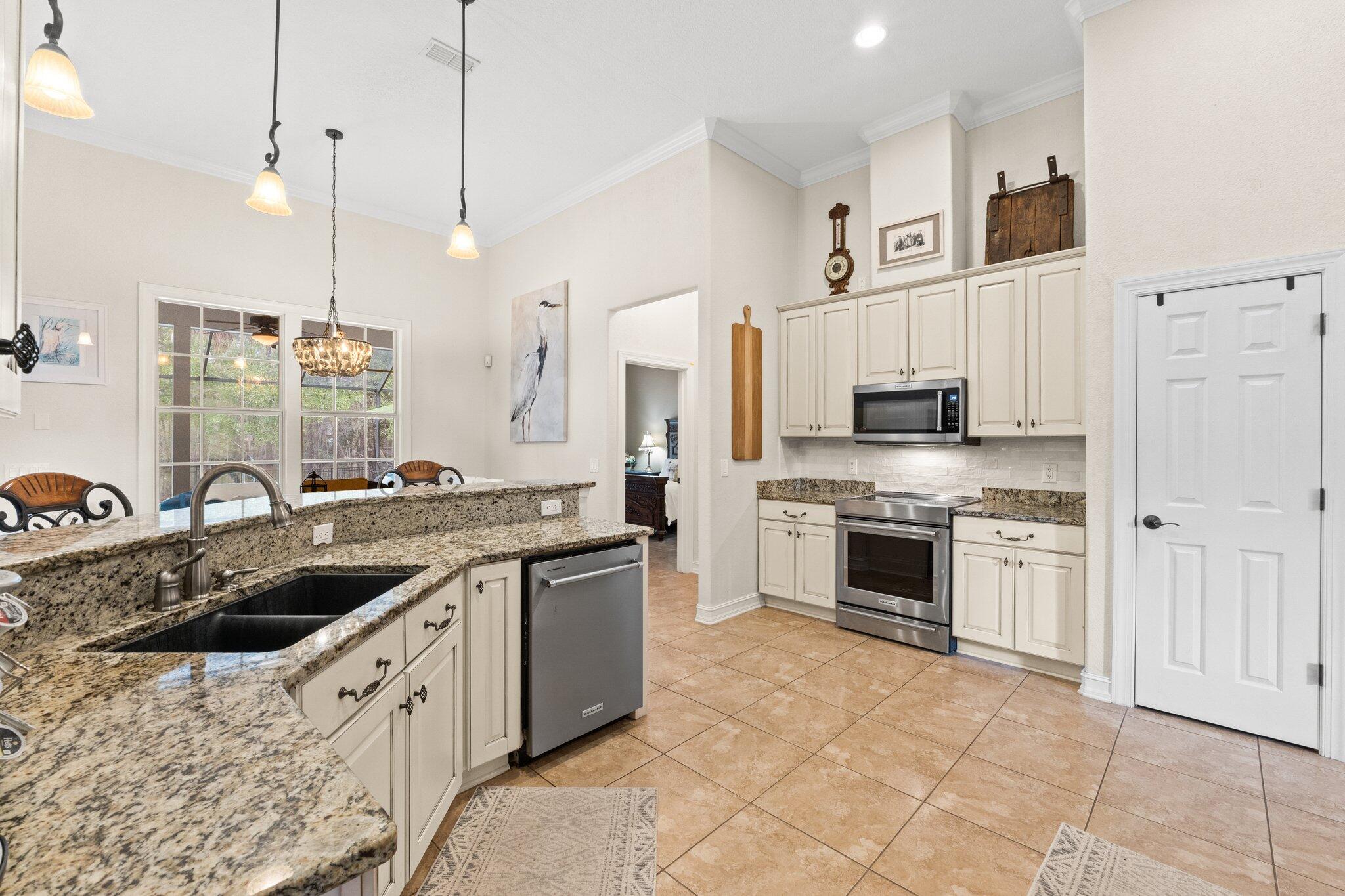 HAMMOCK BAY - Residential