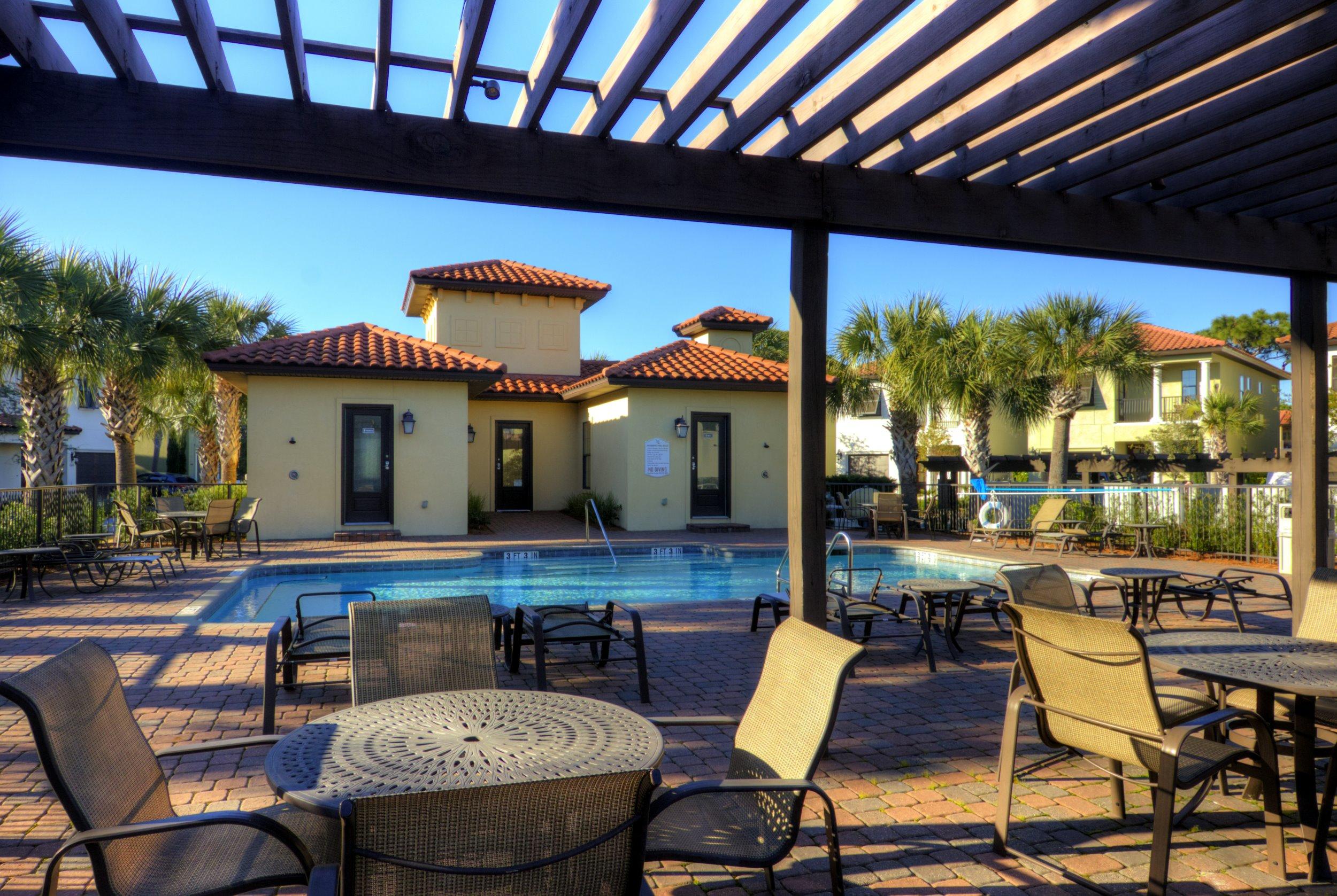 VILLA LAGO - Residential