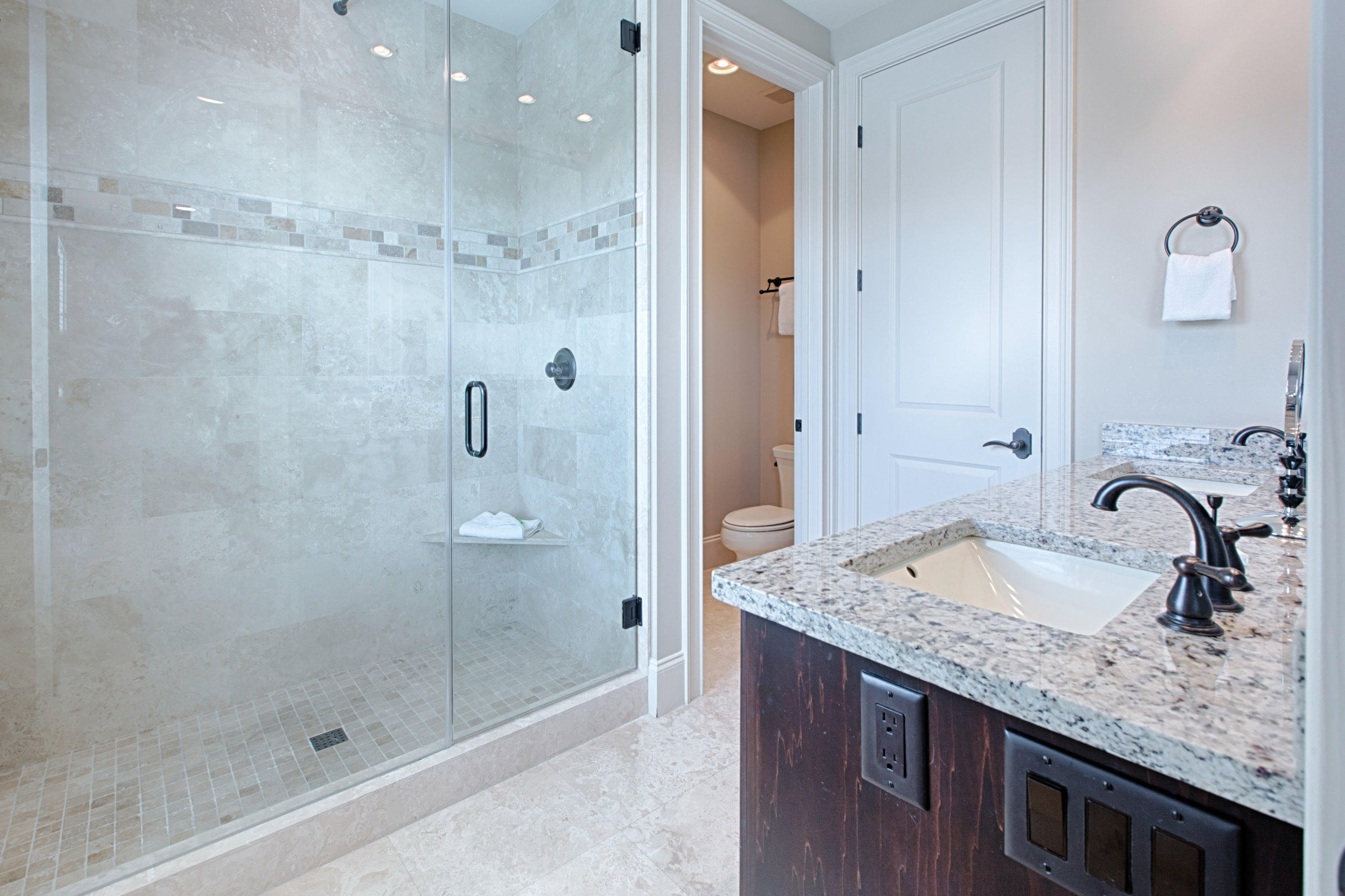 VILLA LAGO - Residential