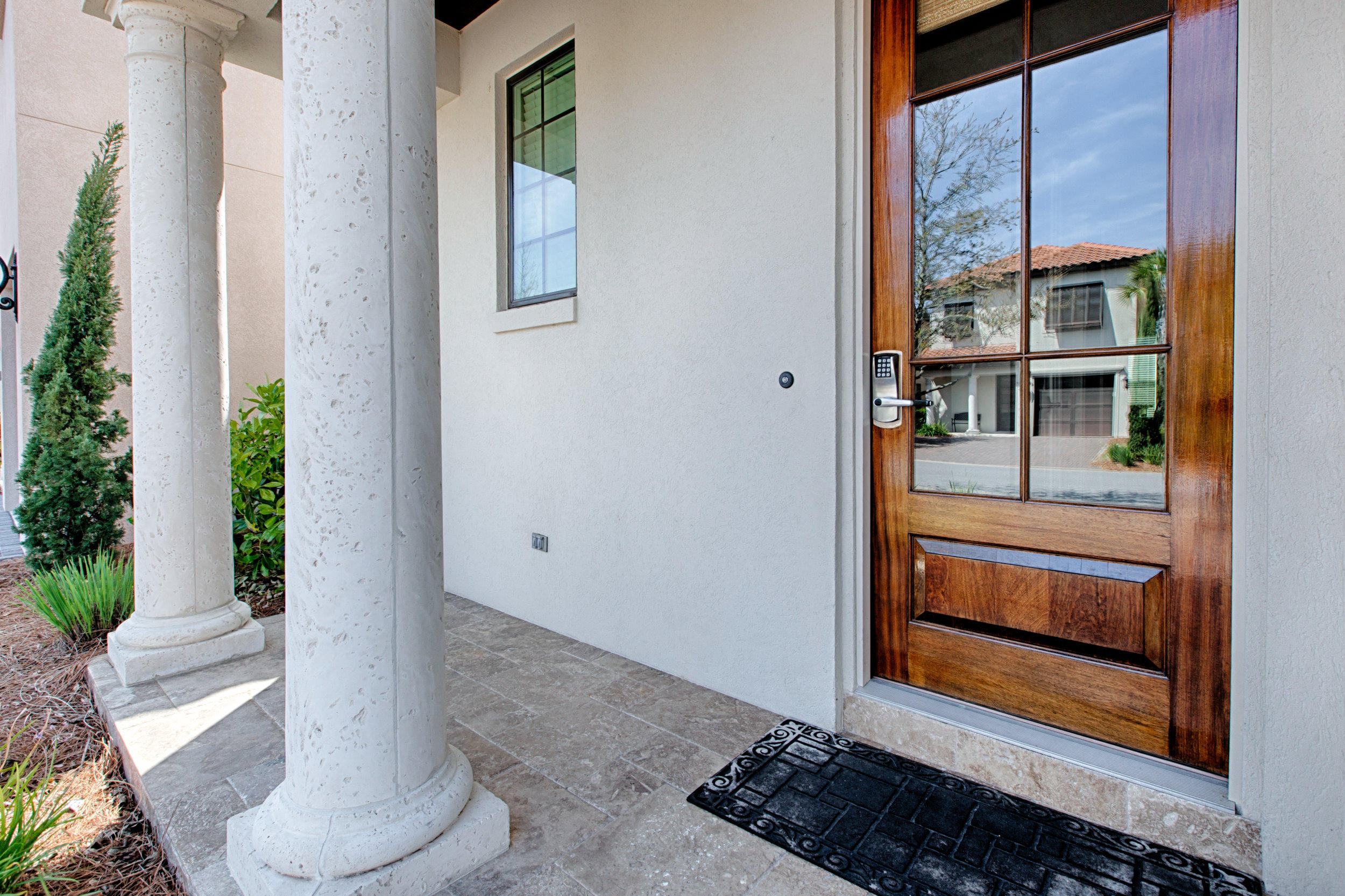 VILLA LAGO - Residential