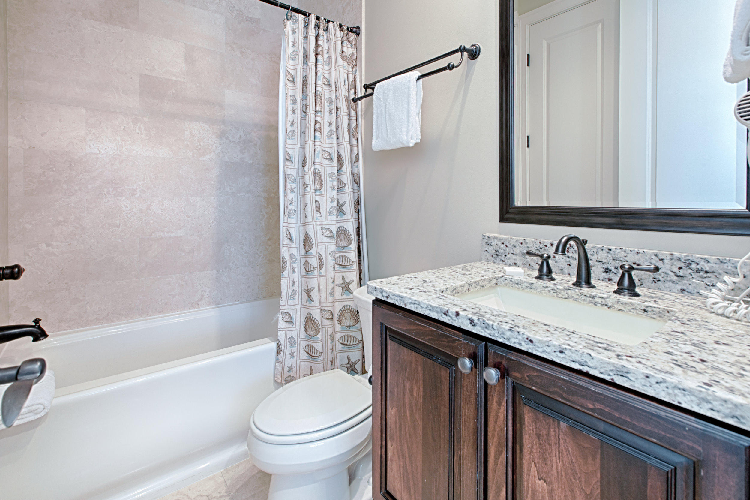 VILLA LAGO - Residential