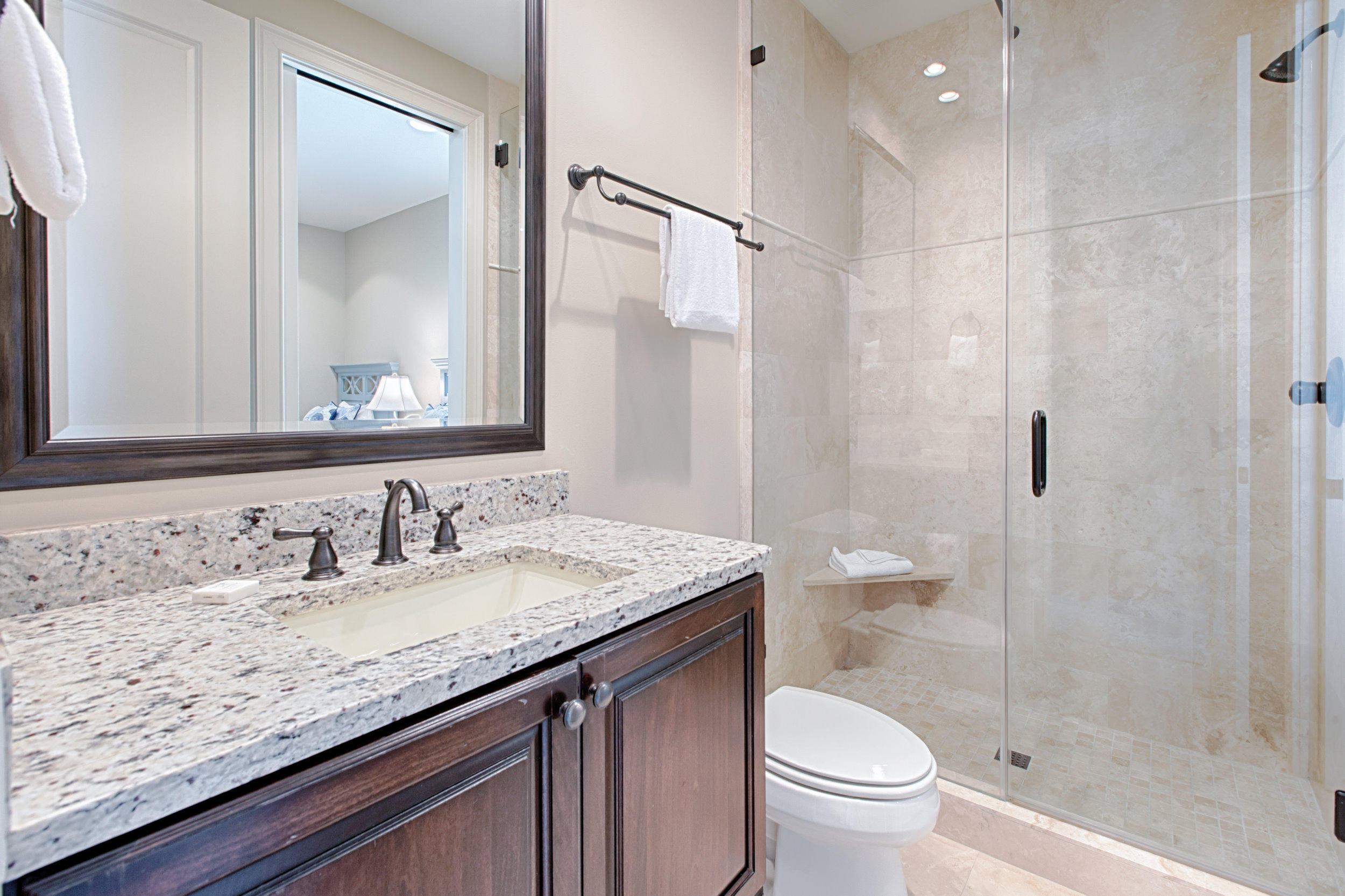 VILLA LAGO - Residential