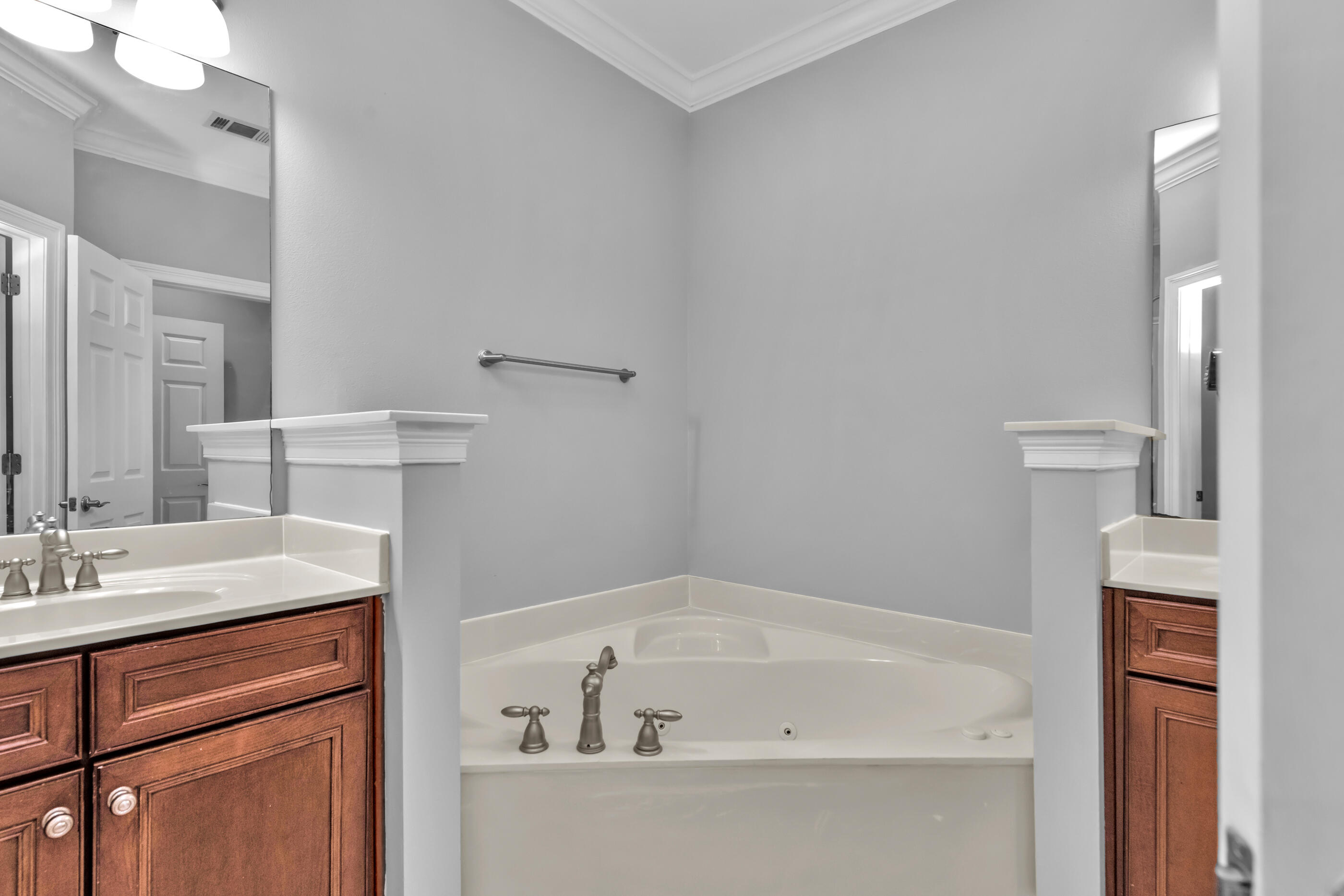 WALTON OAKS - Residential