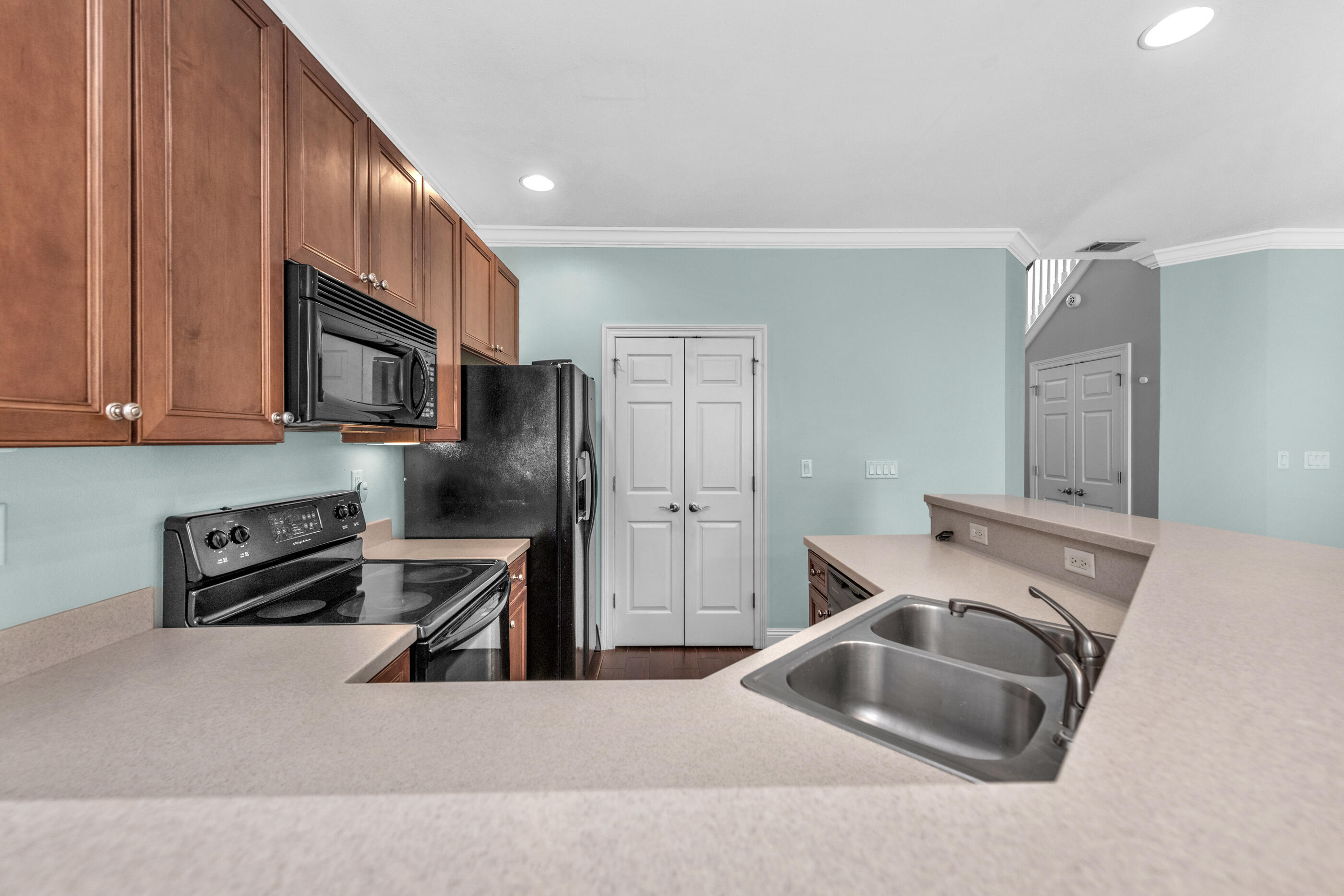 WALTON OAKS - Residential