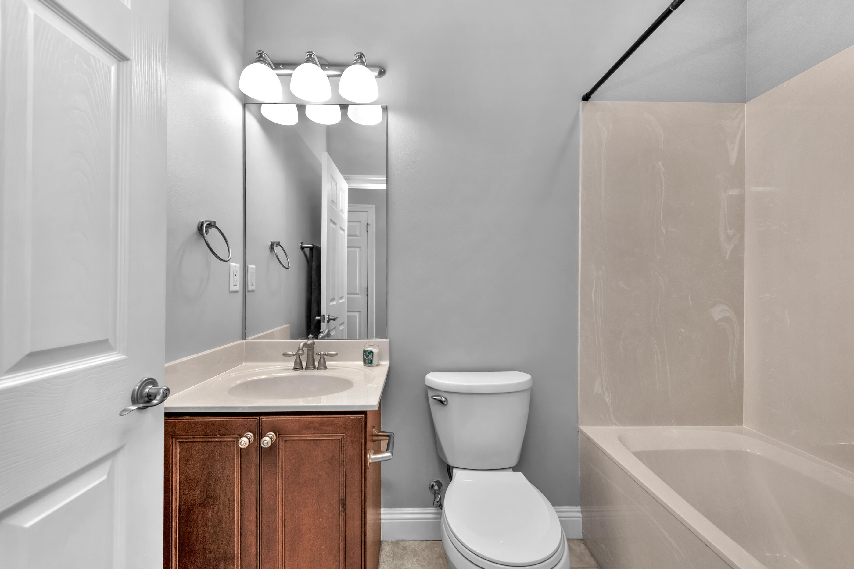 WALTON OAKS - Residential