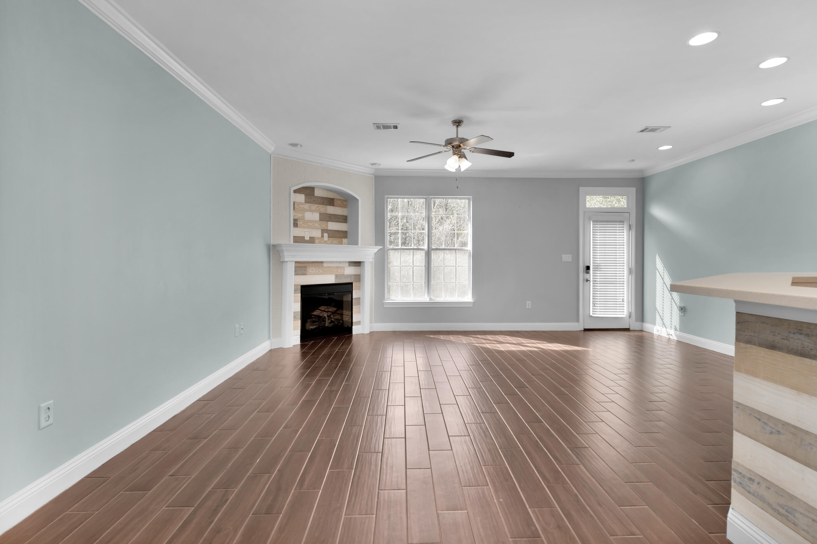 WALTON OAKS - Residential