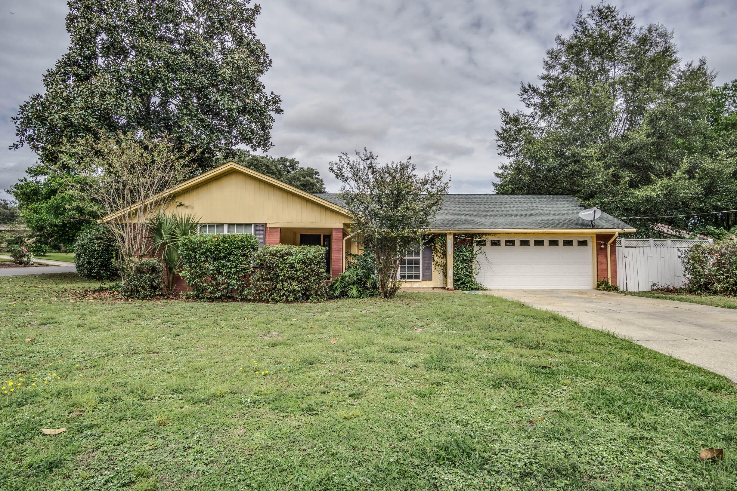 BAYOU WOODS - Residential