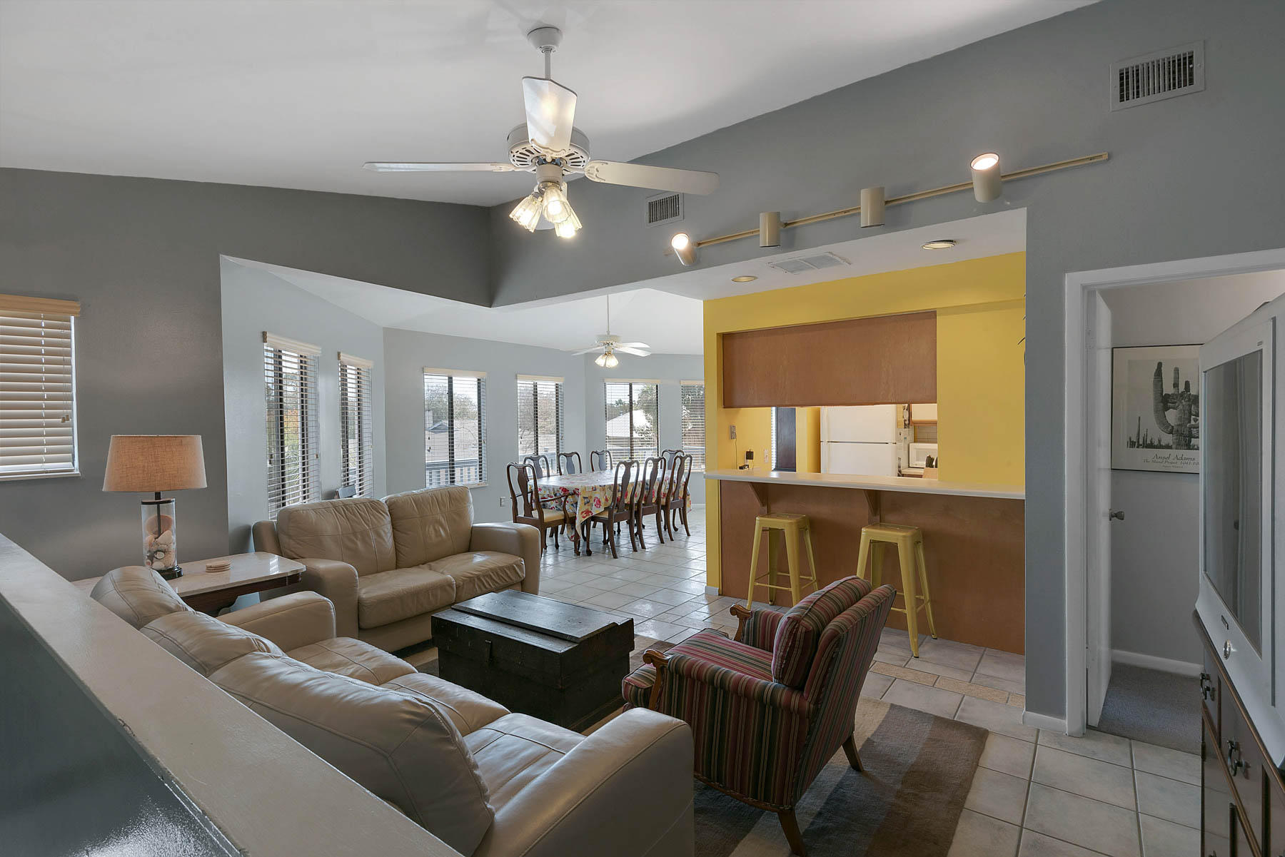 SANTA MONICA BEACH - Residential