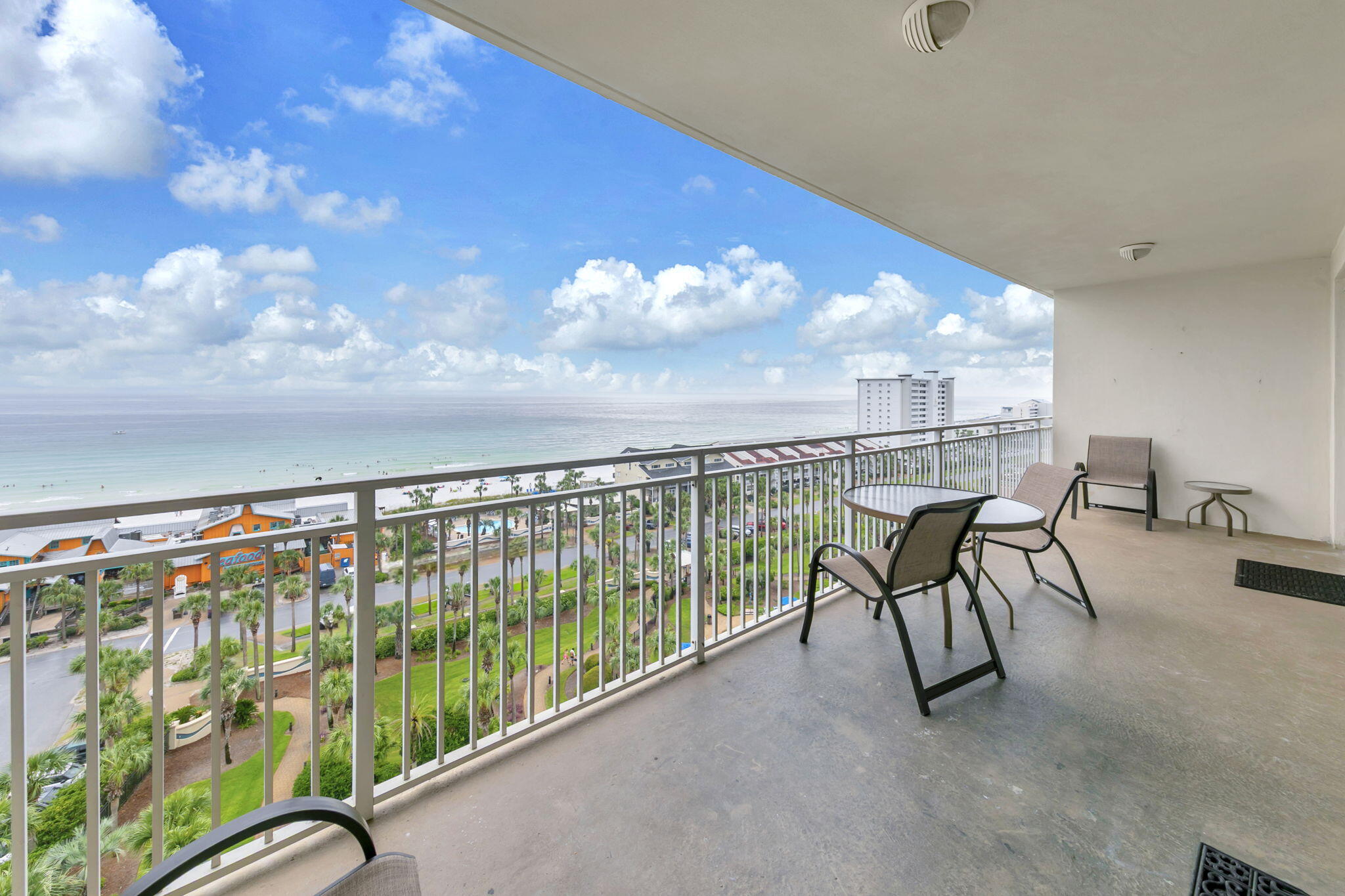 STERLING SHORES - Residential