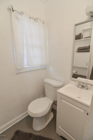 LAGUNA BEACH ESTATES - Residential