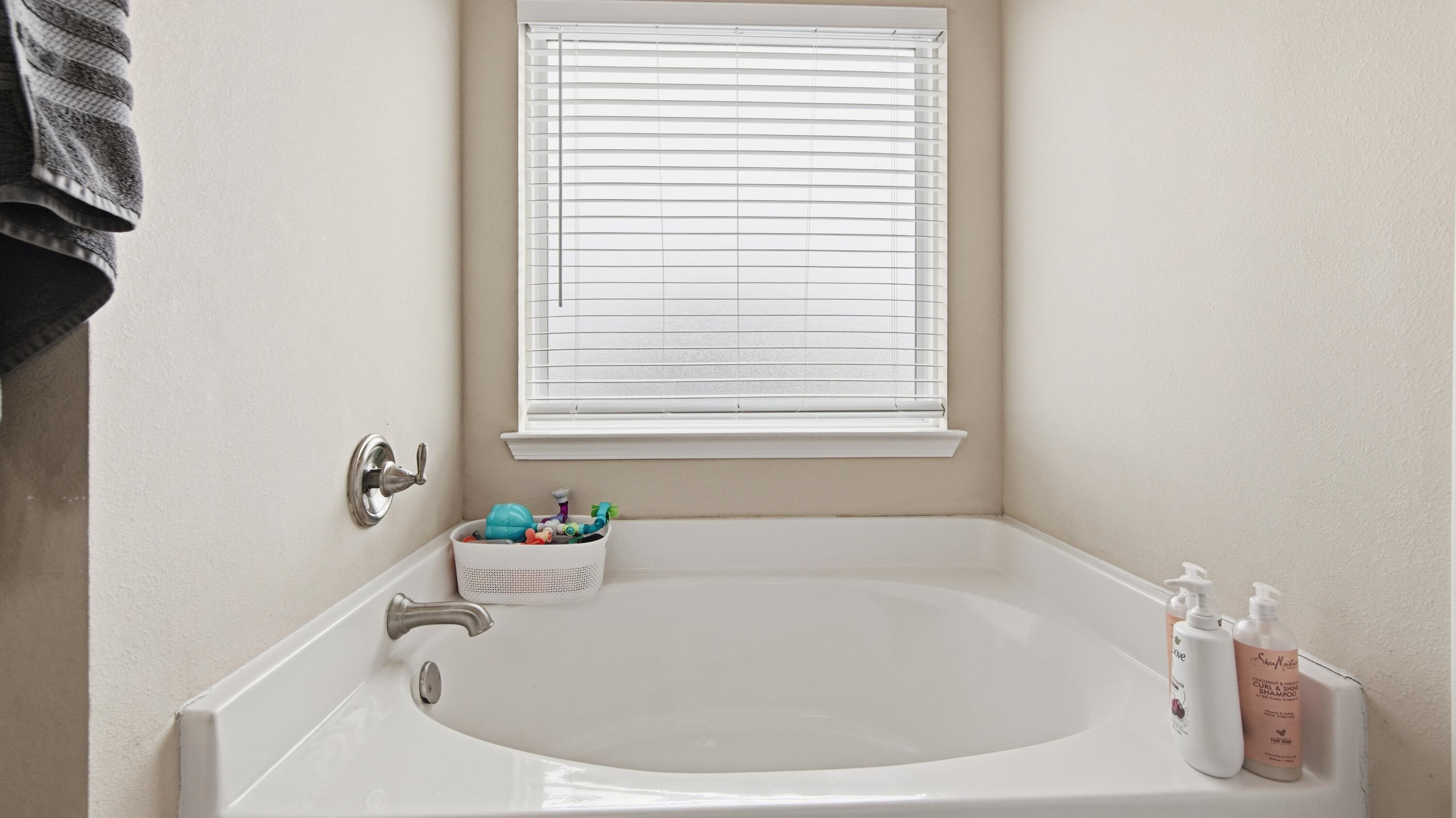 MAGNOLIA BAY - Residential