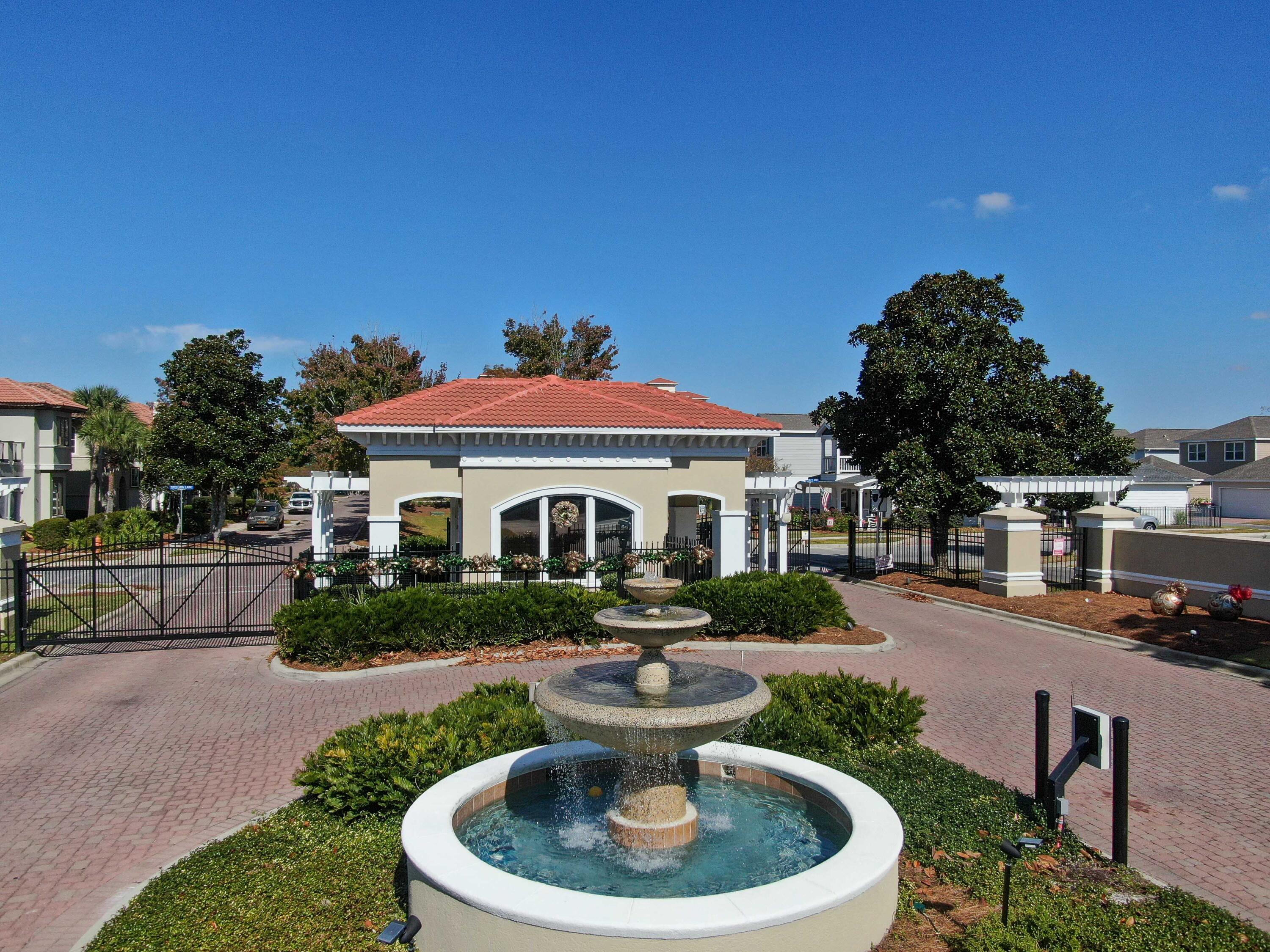 MAGNOLIA BAY - Residential