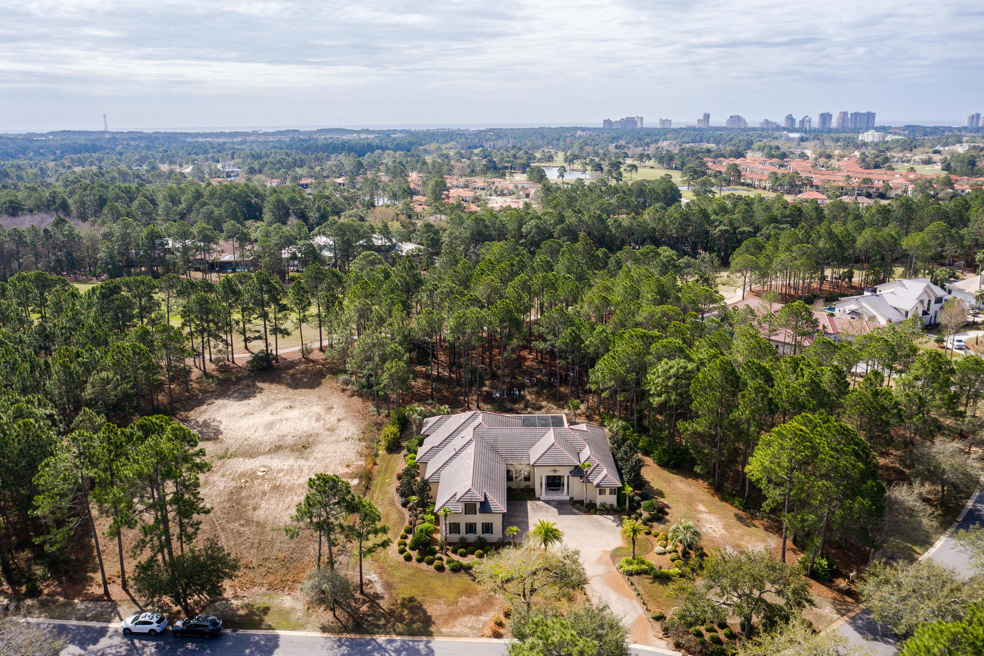 BURNT PINE EAST - Residential
